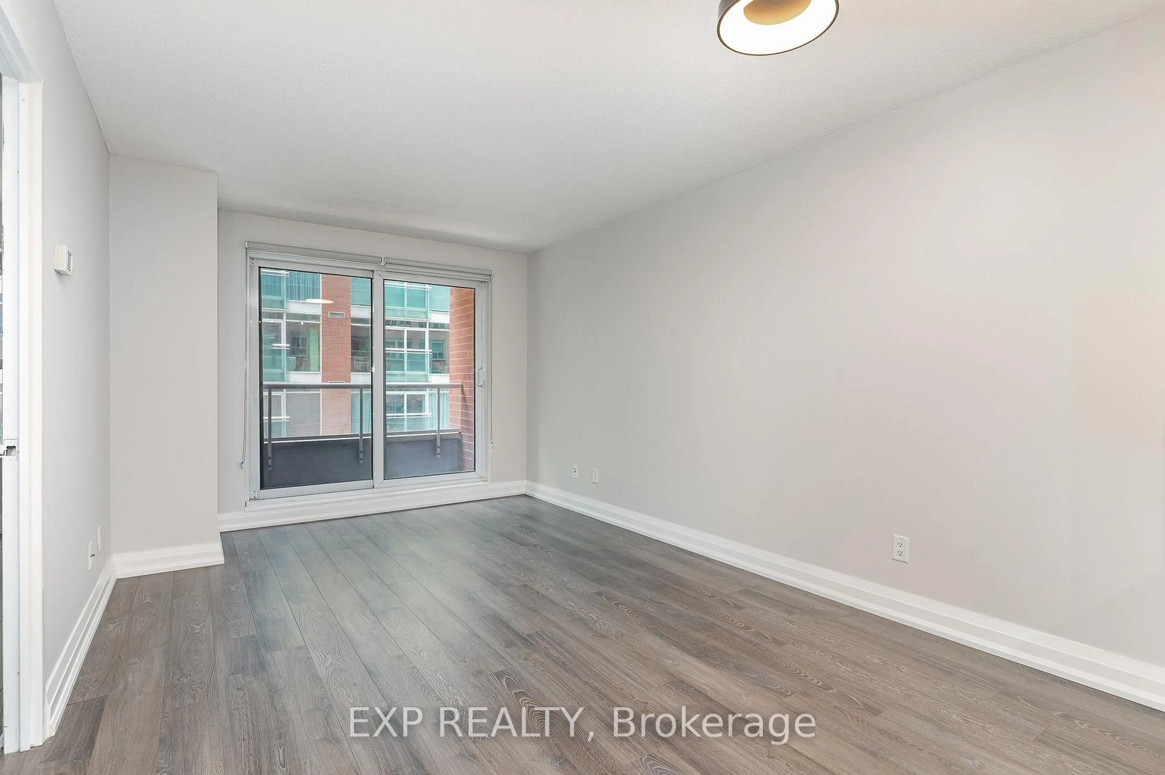 A pic of a room for 230 King St #614, Toronto Ontario M5A 1K5