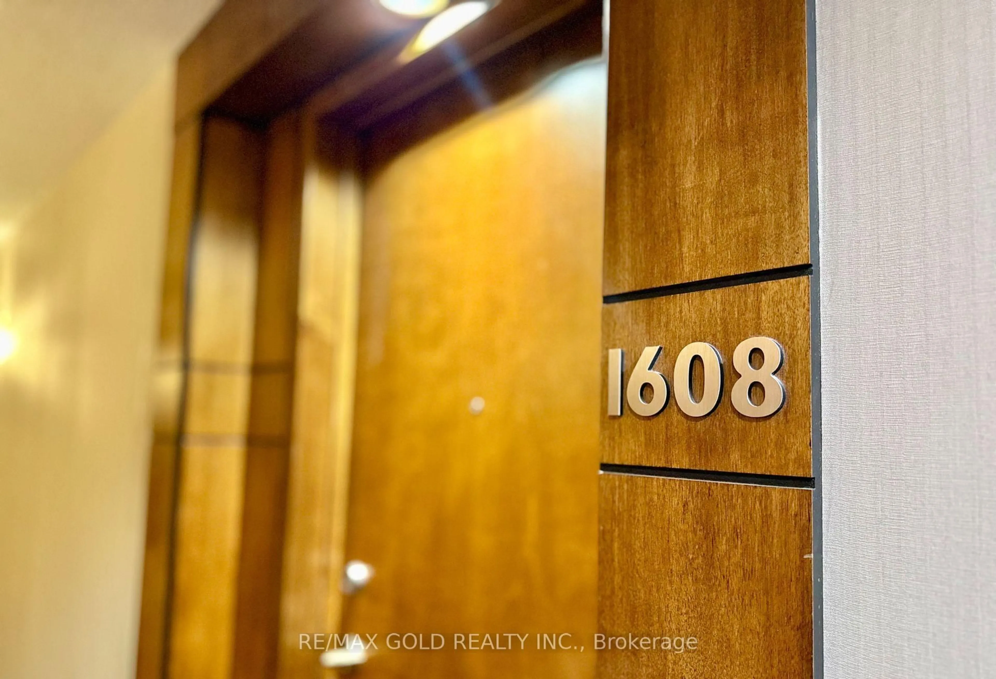 Indoor foyer for 10 Northtown Way #1608, Toronto Ontario M2N 7L4