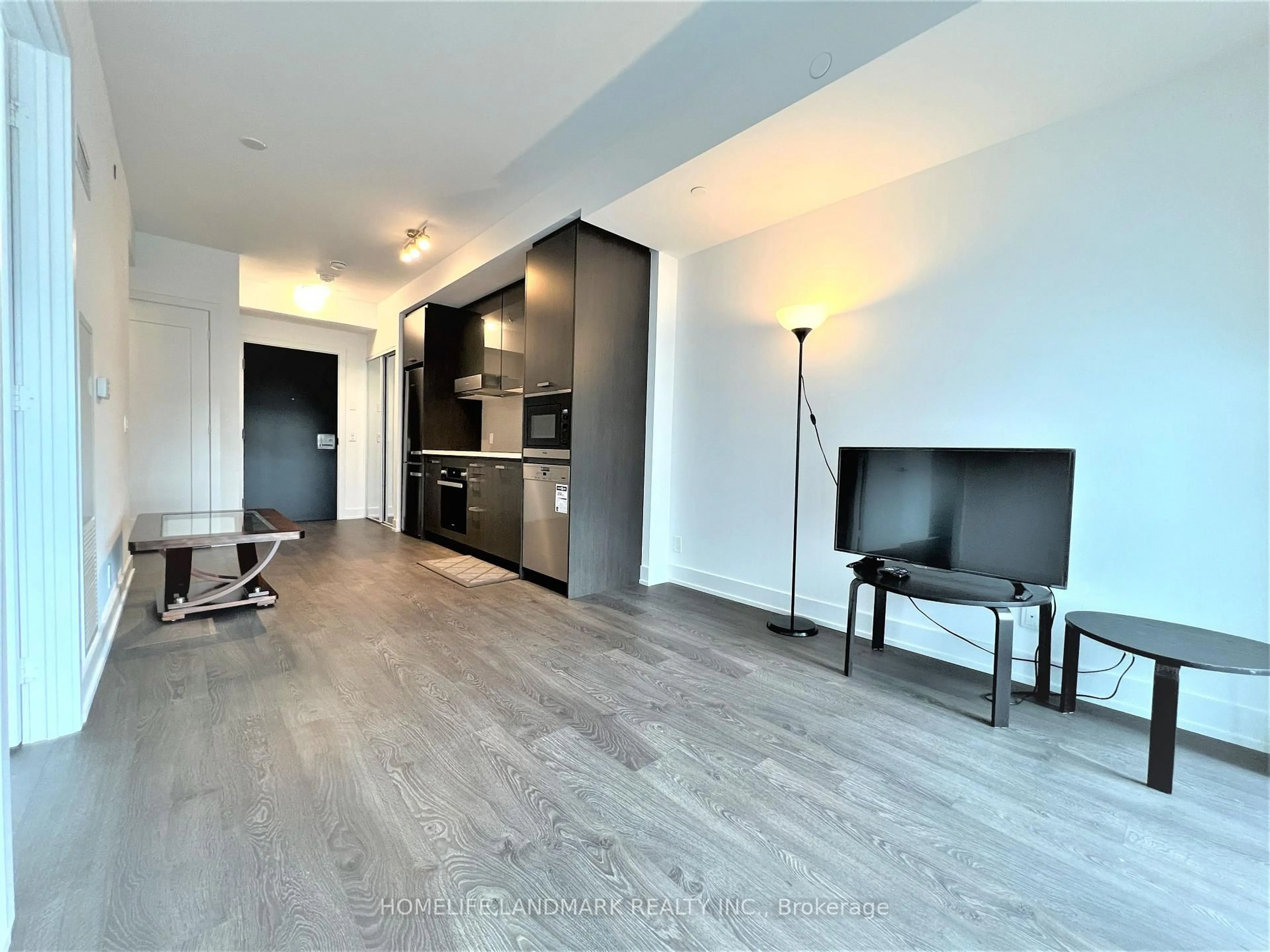 A pic of a room for 11 Lillian St #1105, Toronto Ontario M4S 0C3