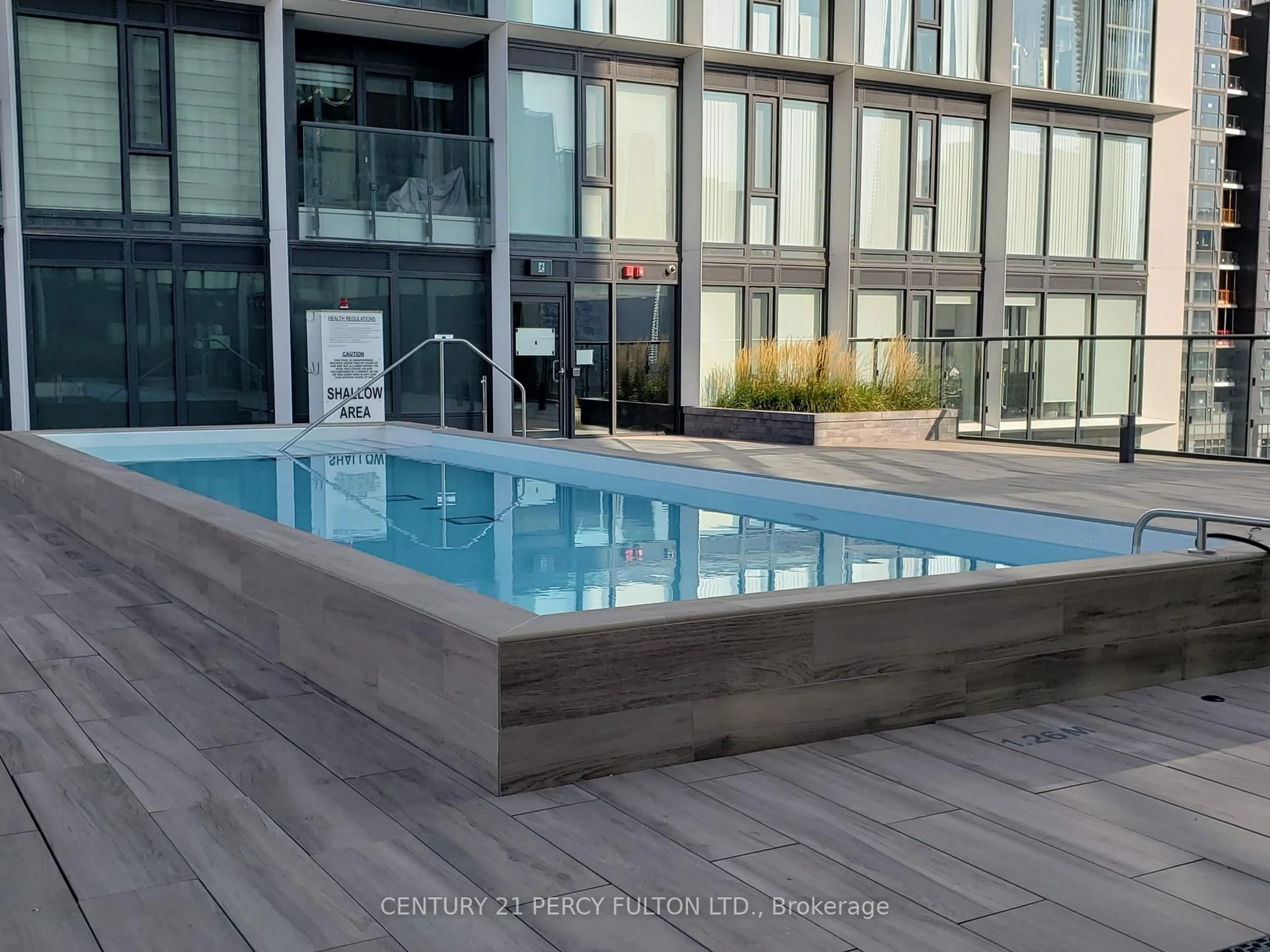 Pool for 158 Front St #1014, Toronto Ontario M5A 0K9