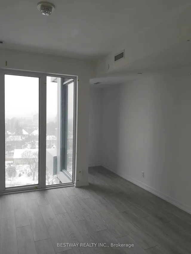 2020 Bathurst St #1611, Toronto 2