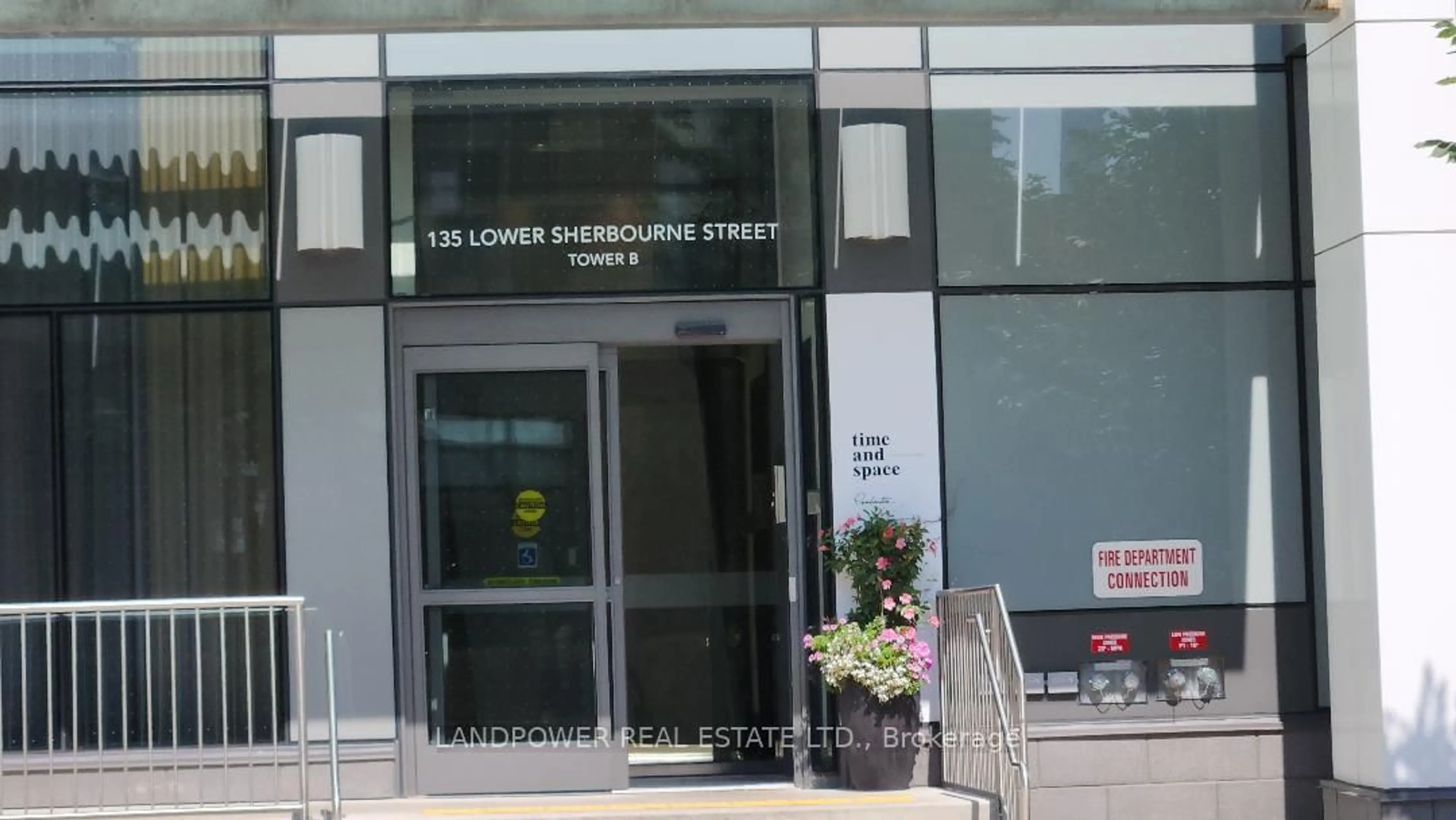 Indoor foyer for 135 Lower Sherbourne St #1853, Toronto Ontario M5A 1Y4