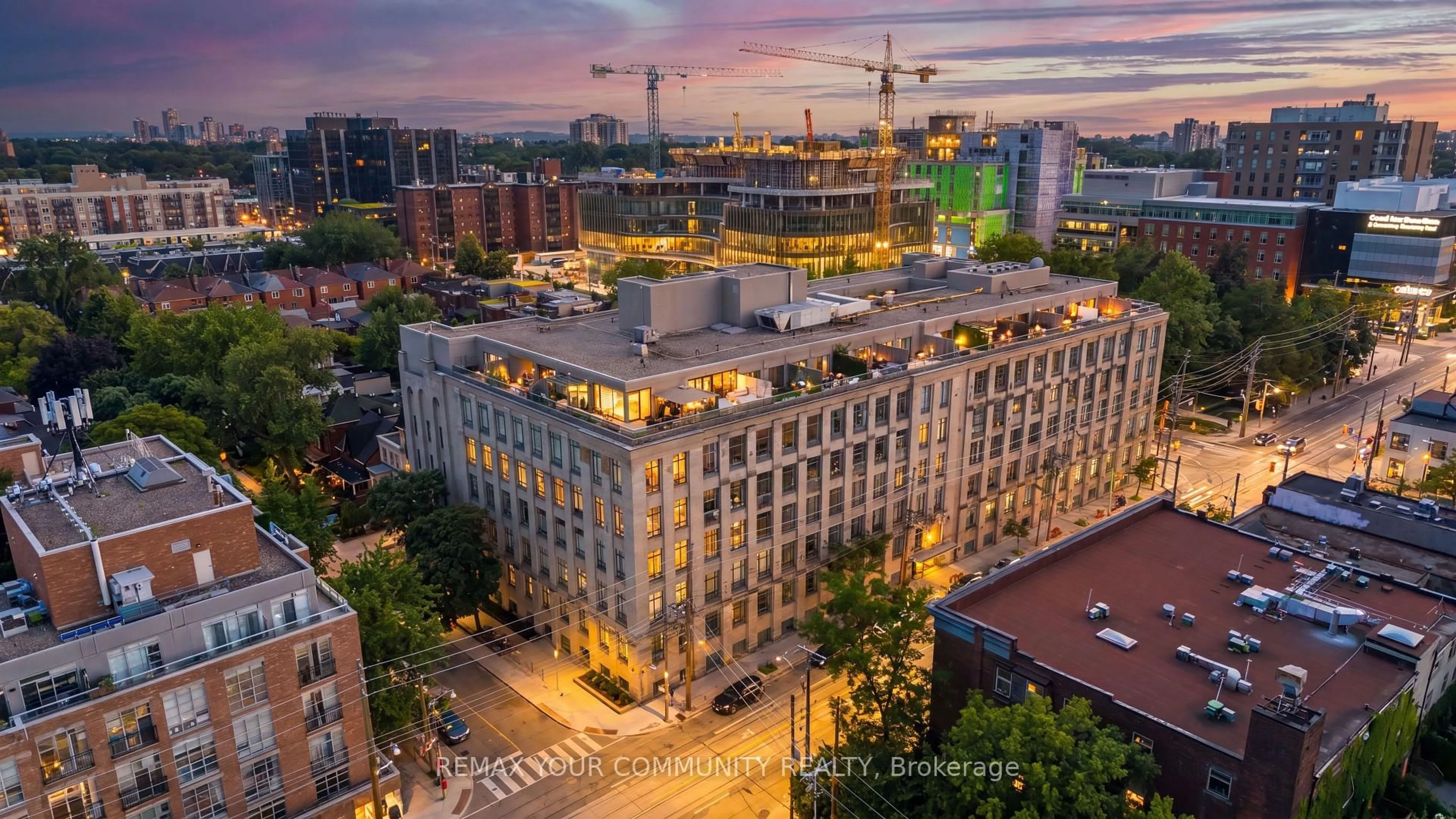 A pic from outside/outdoor area/front of a property/back of a property/a pic from drone, city buildings view from balcony for 993 Queen St #301, Toronto Ontario M6J 1H2