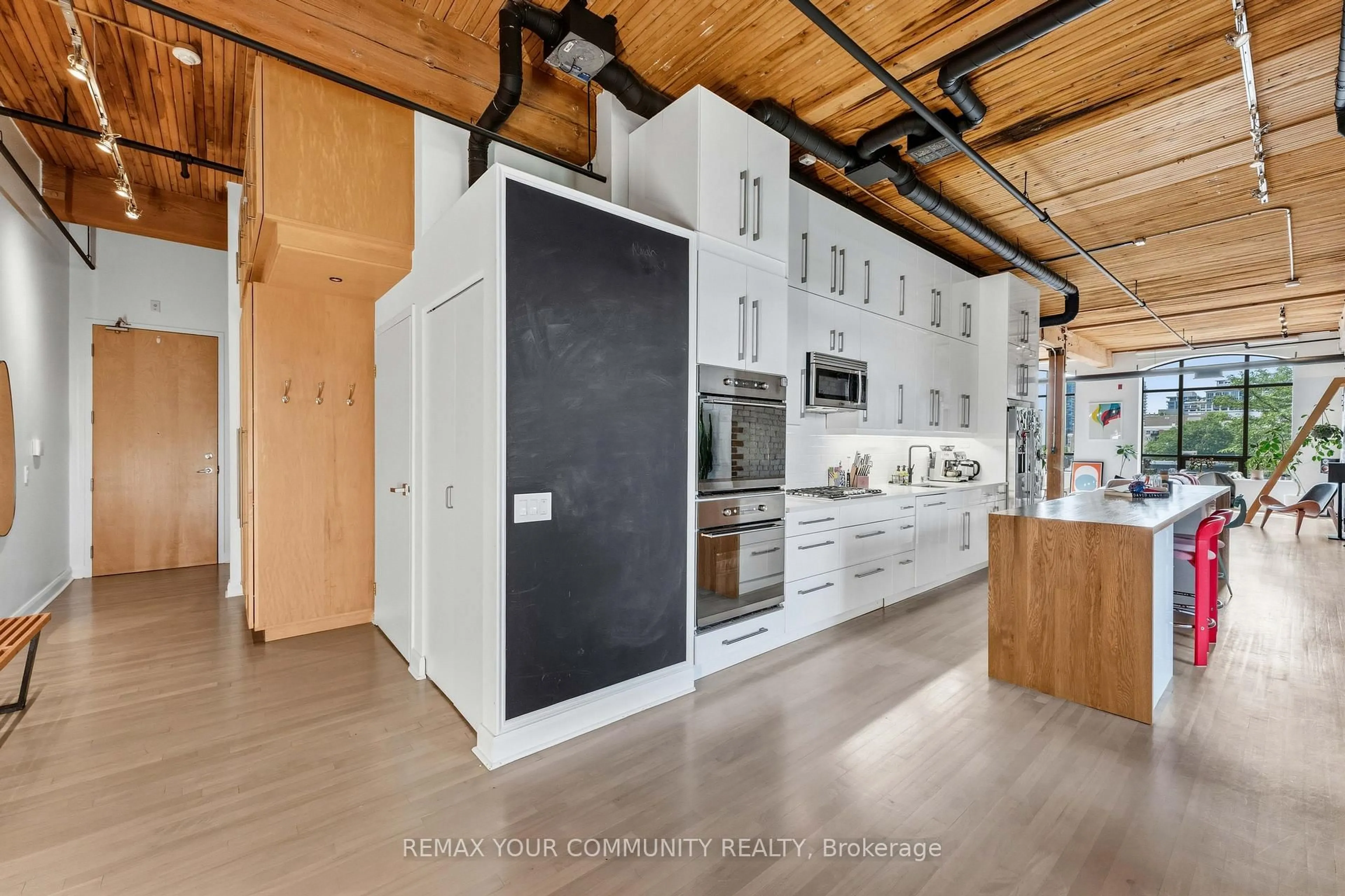 Contemporary kitchen, unknown for 993 Queen St #301, Toronto Ontario M6J 1H2