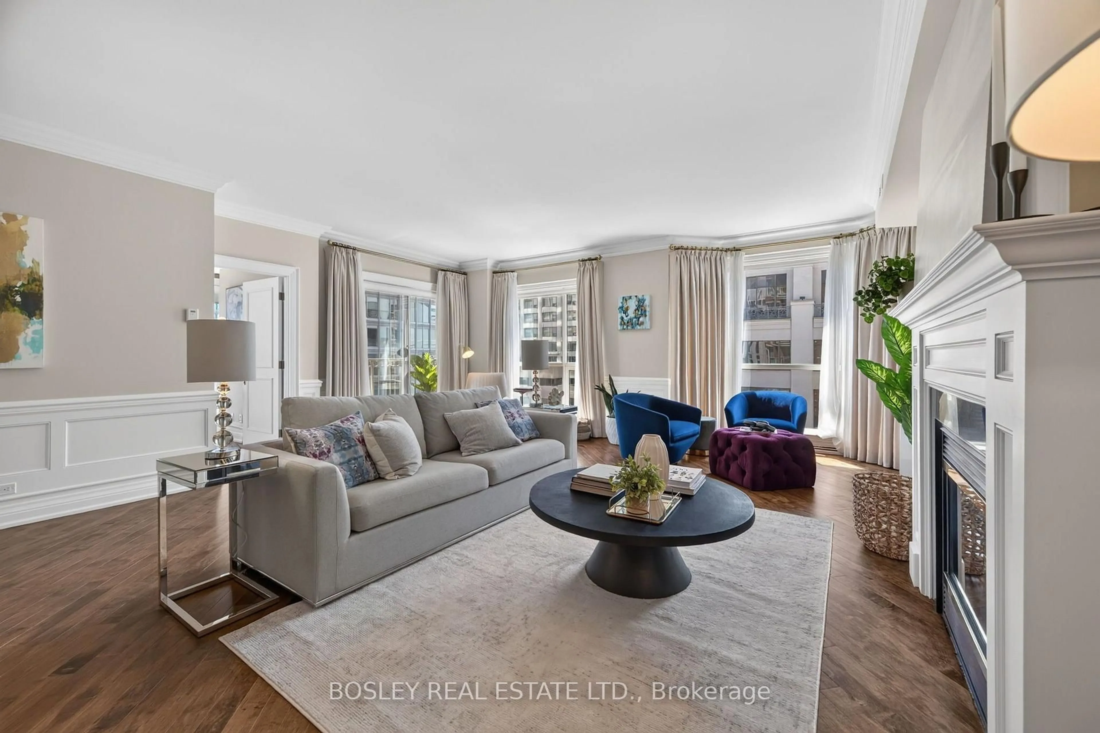 Living room with furniture, unknown for 38 Avenue Rd #1403, Toronto Ontario M5R 2G2