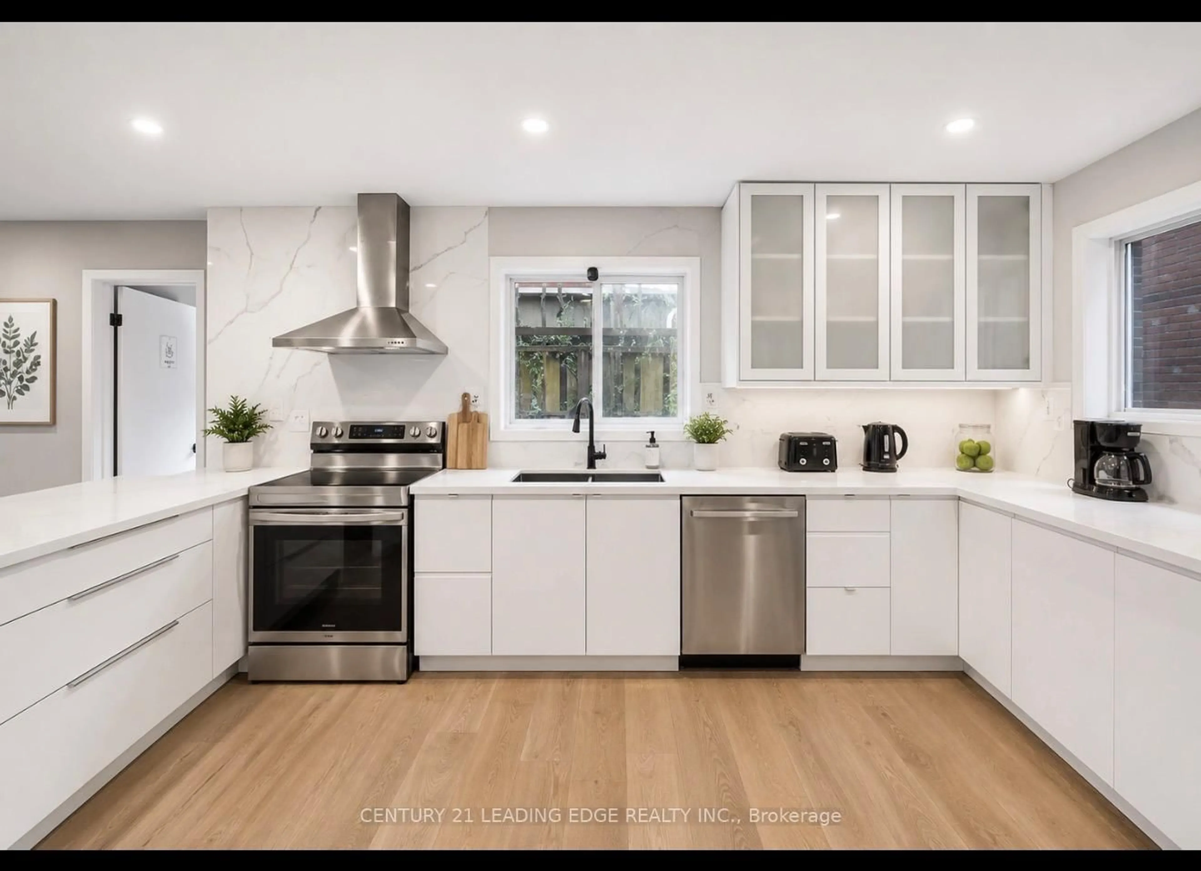 Contemporary kitchen, unknown for 527 Glengarry Ave, Toronto Ontario M5M 1G2