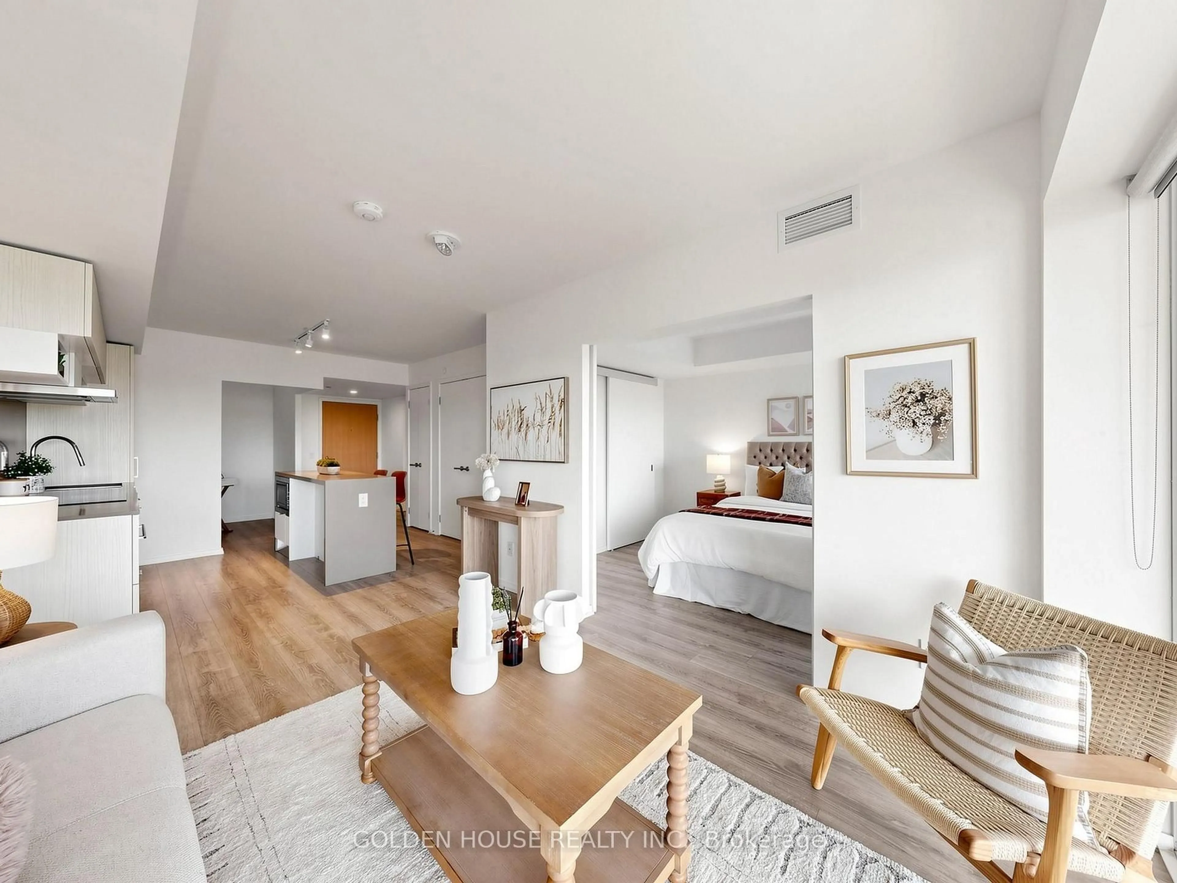 A pic of a room for 8 Hillsdale Ave #735, Toronto Ontario M4S 0B2