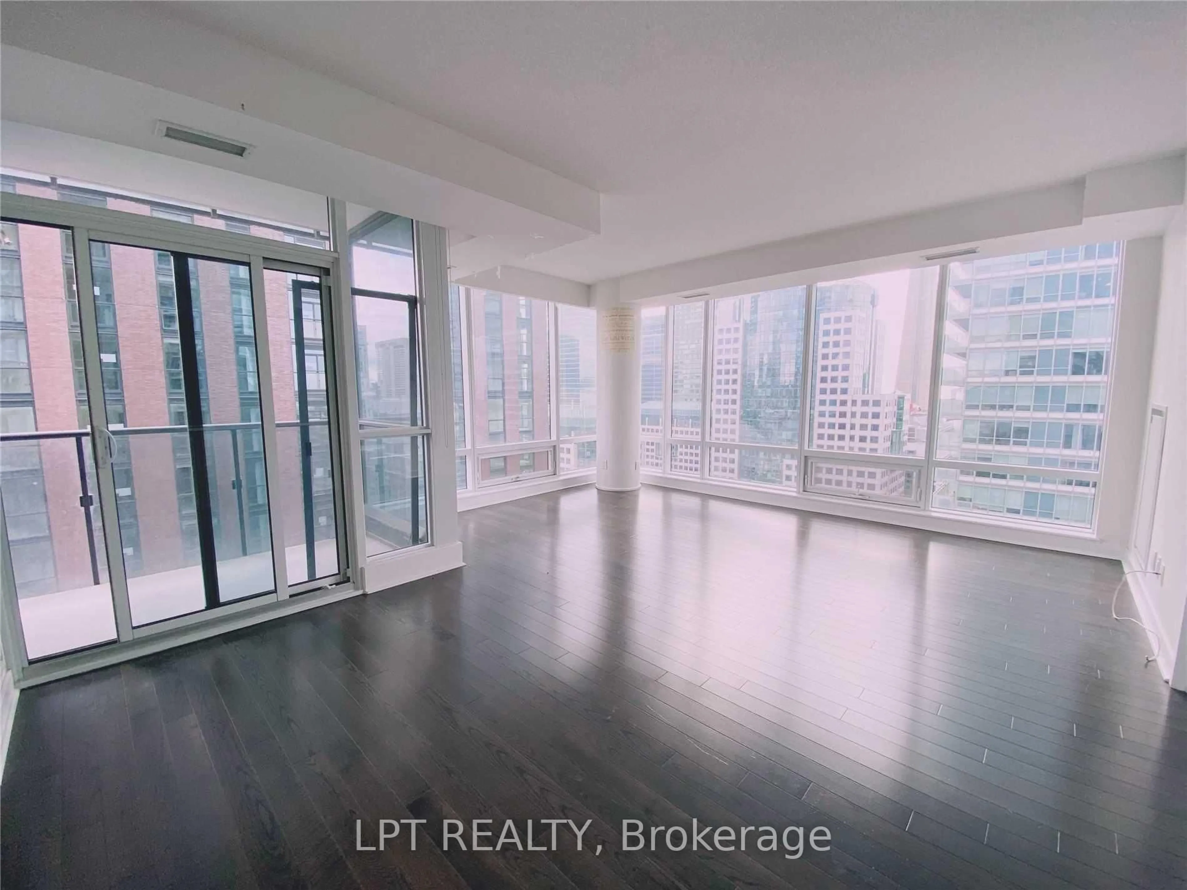 A pic of a room for 295 Adelaide St #2607, Toronto Ontario M5V 1P7