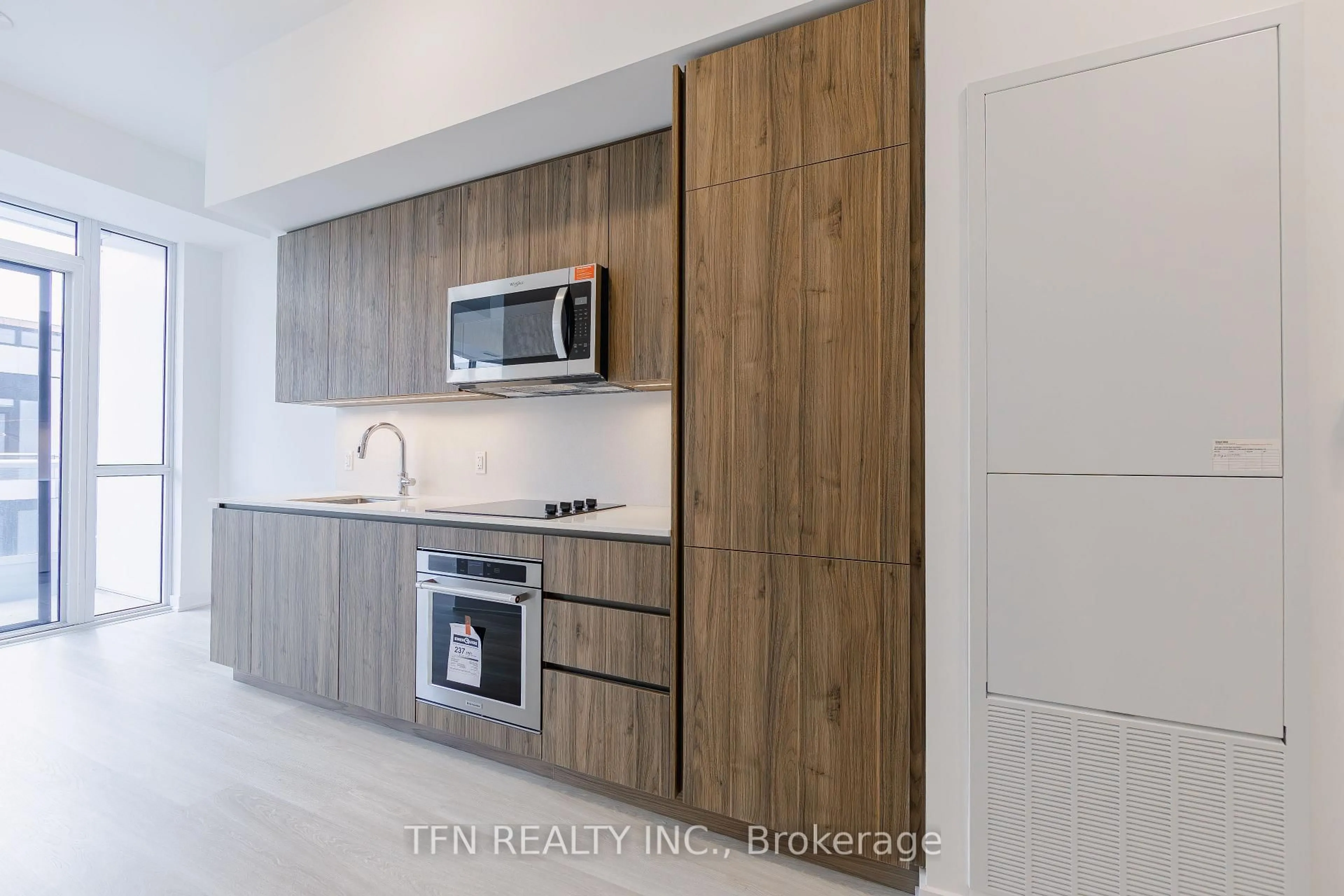 Standard kitchen, unknown for 15 Richardson St #1107, Toronto Ontario M5A 0Y5
