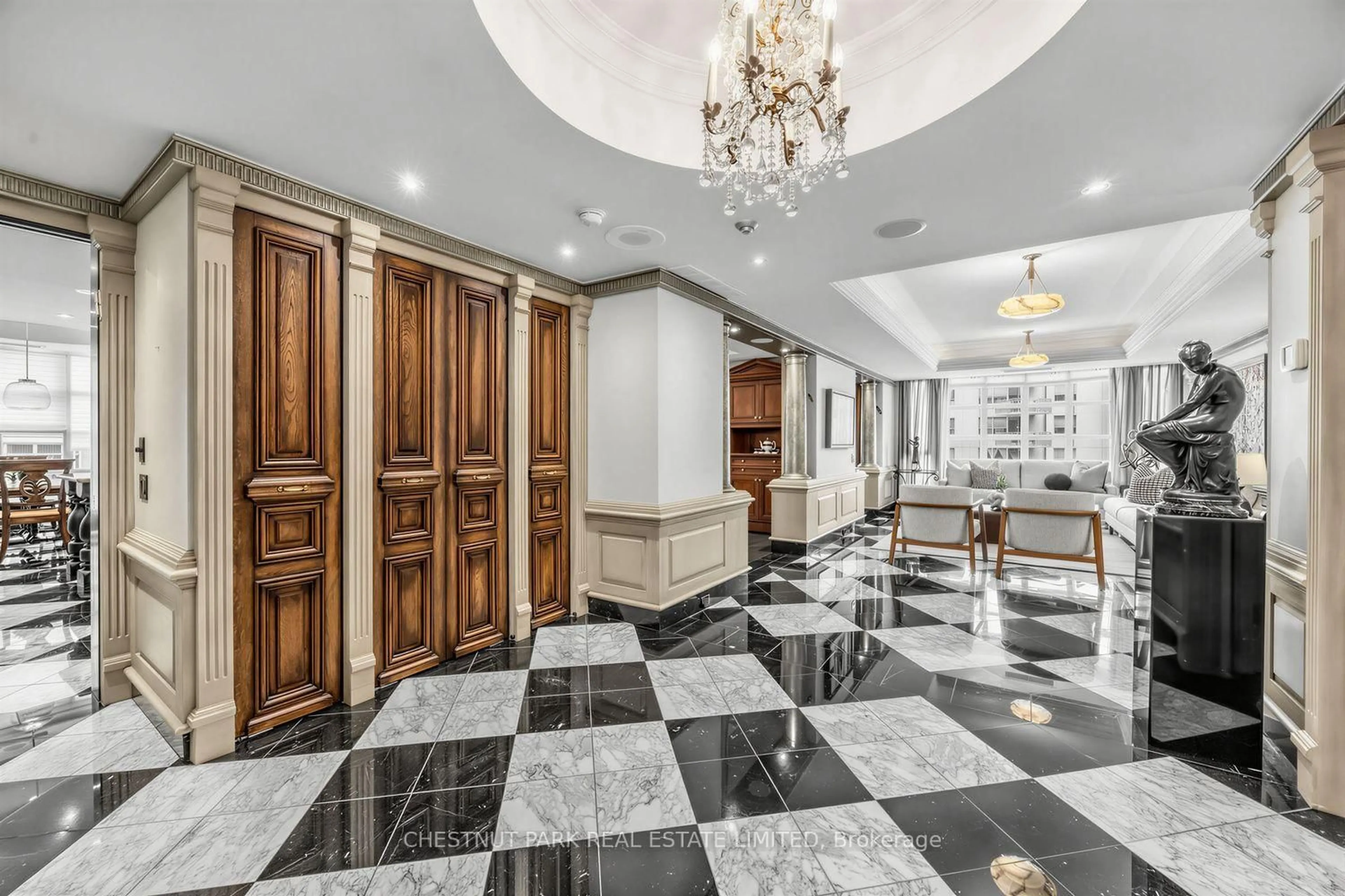 Indoor foyer for 33 Delisle Ave #705, Toronto Ontario M4V 3C7