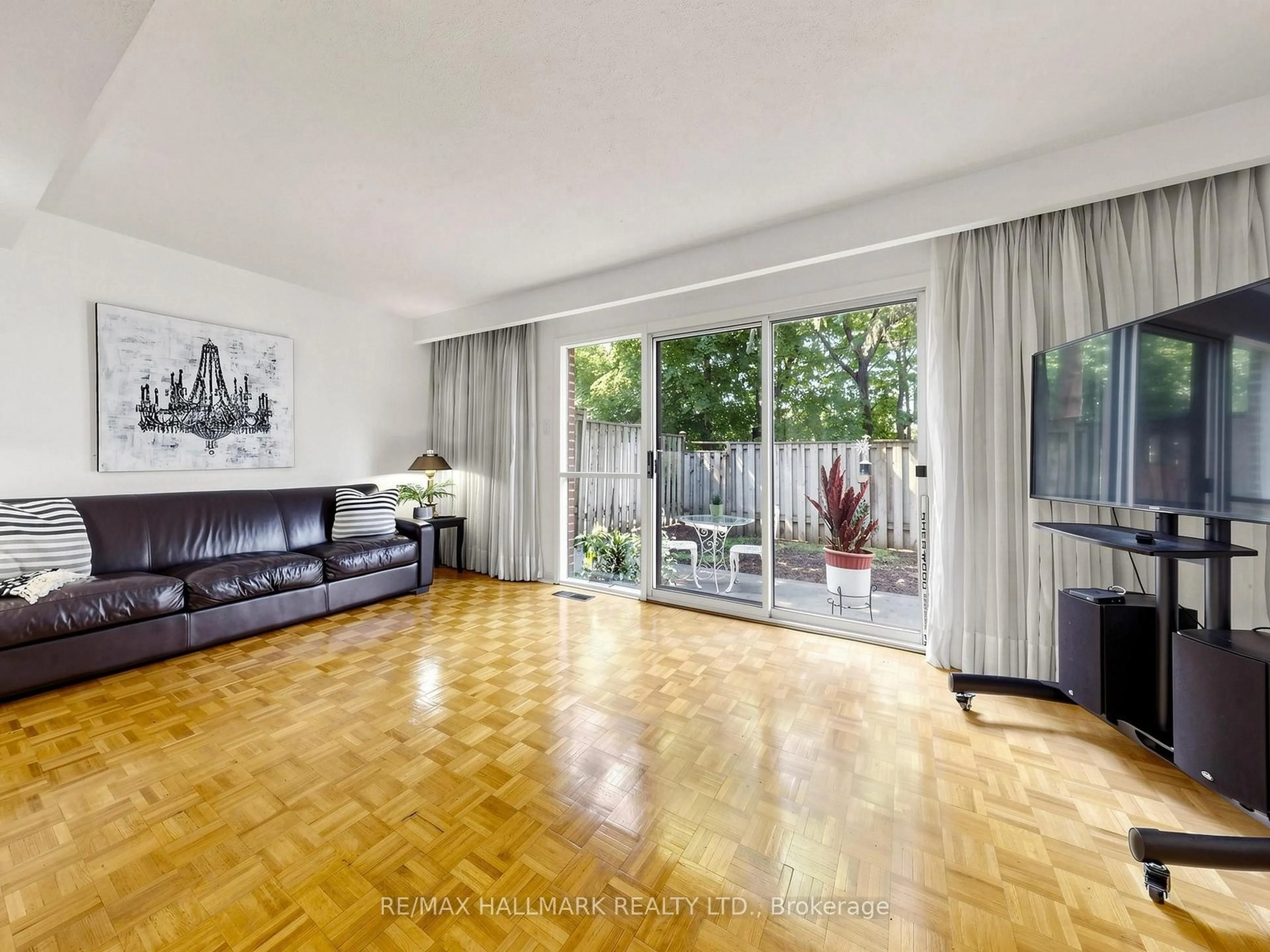 Living room with furniture, unknown for 80 Song Meadoway, Toronto Ontario M2H 2T7