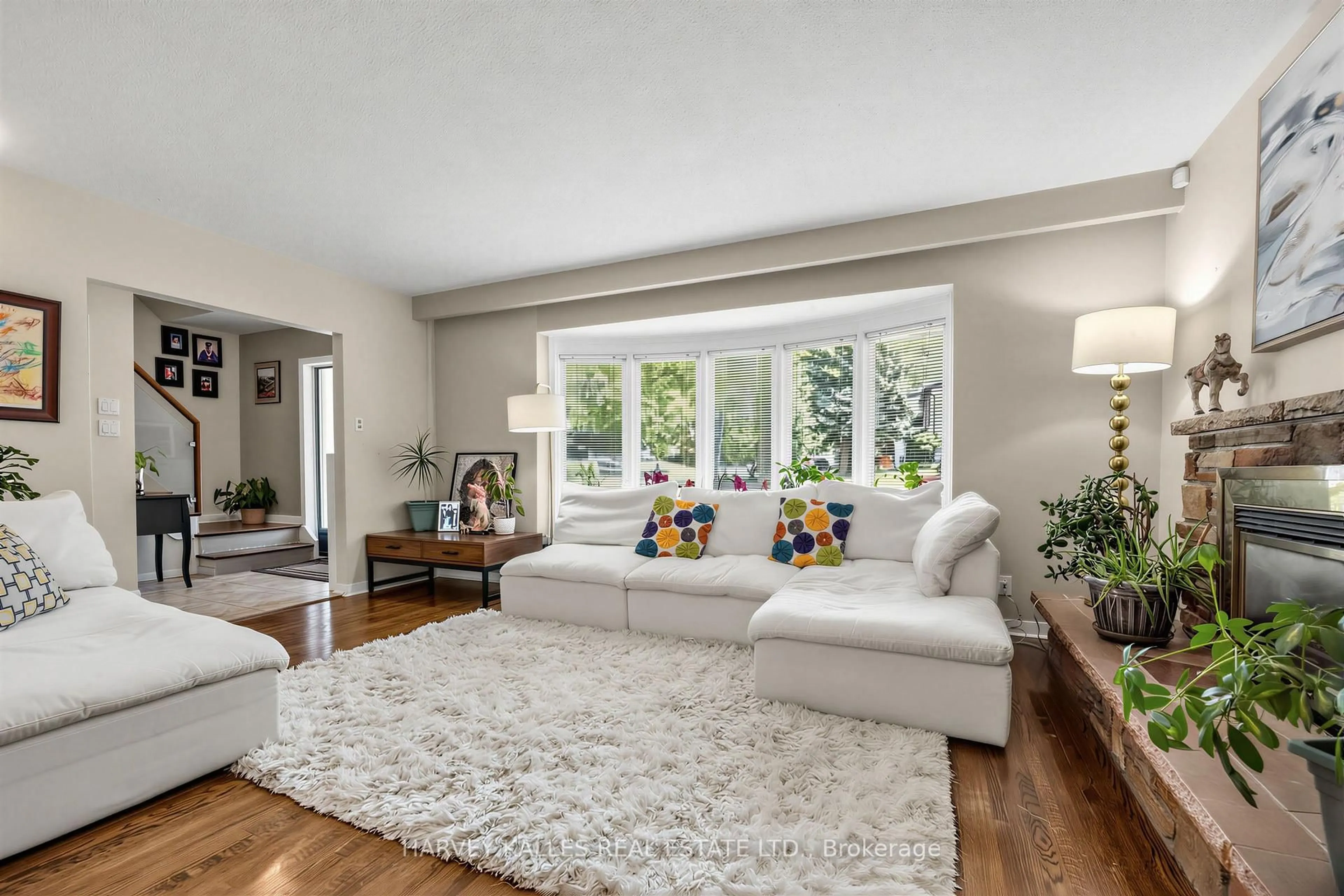 Living room with furniture, unknown for 12 Longhope Pl, Toronto Ontario M2J 1Y2