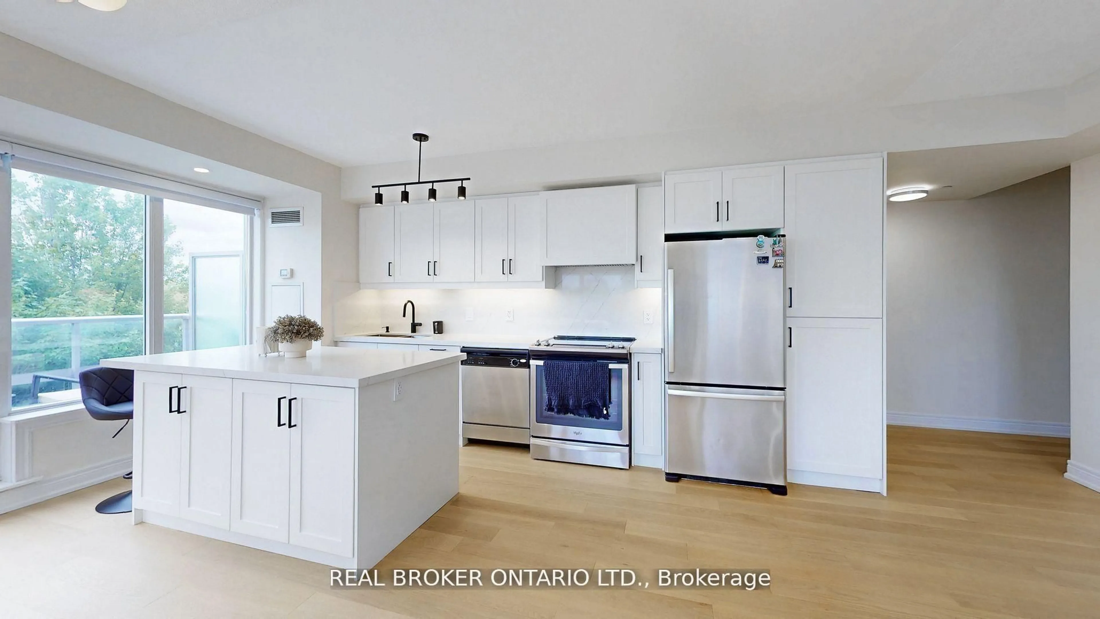 Contemporary kitchen, ceramic/tile floor for 701 Sheppard Ave #415, Toronto Ontario M3H 2S7