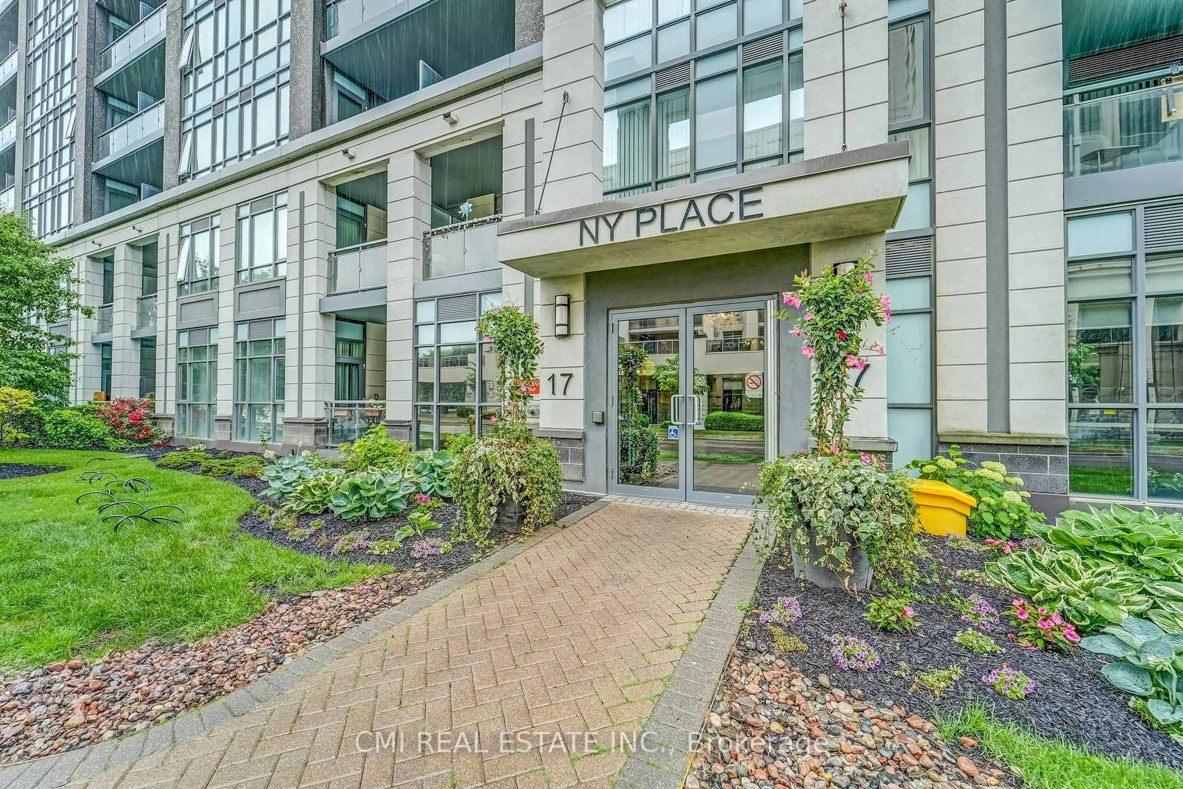 Indoor entryway for 17 Kenaston Gdns #509, Toronto Ontario M2K 0B9