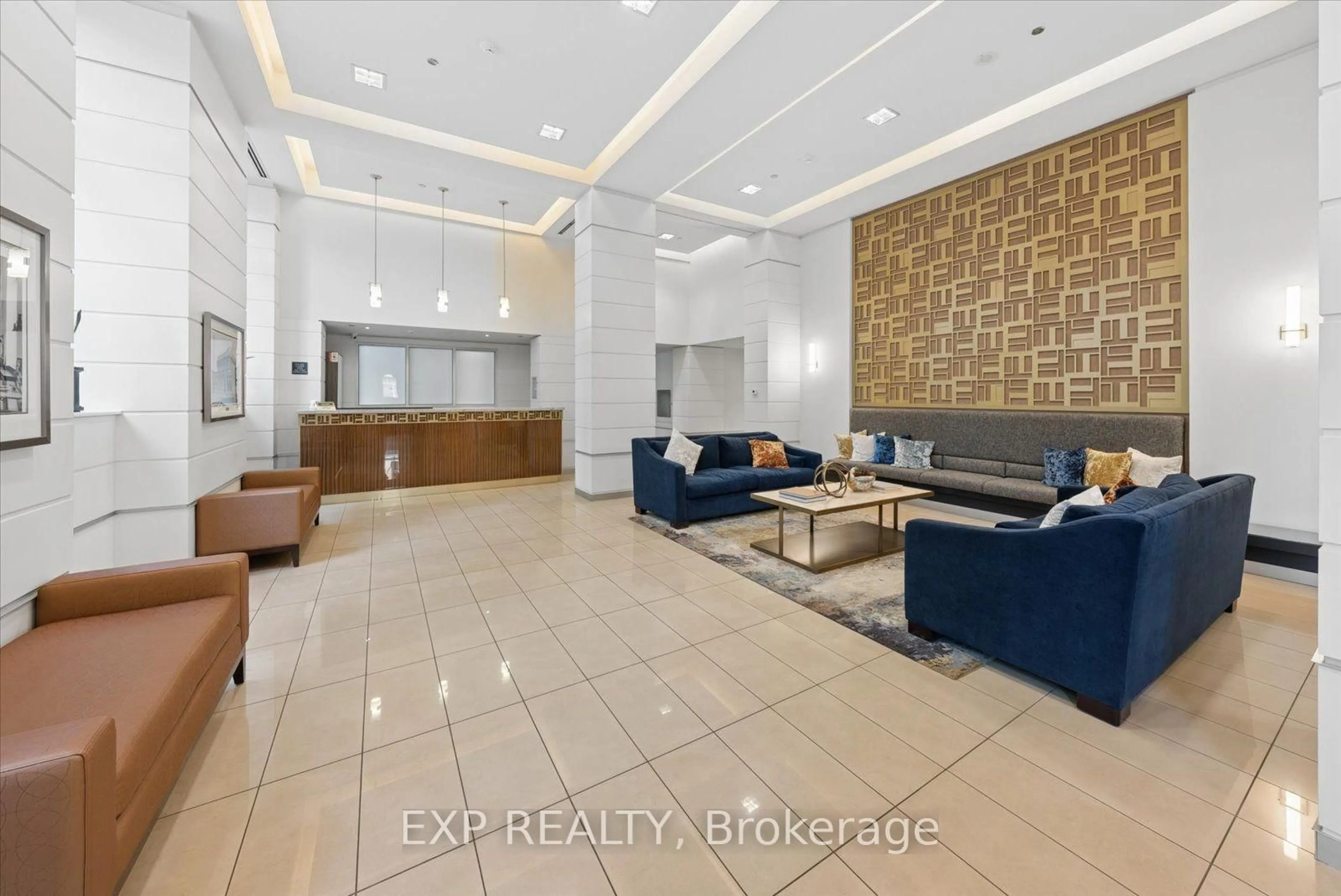 Lobby for 230 King St #408, Toronto Ontario M5A 1K5