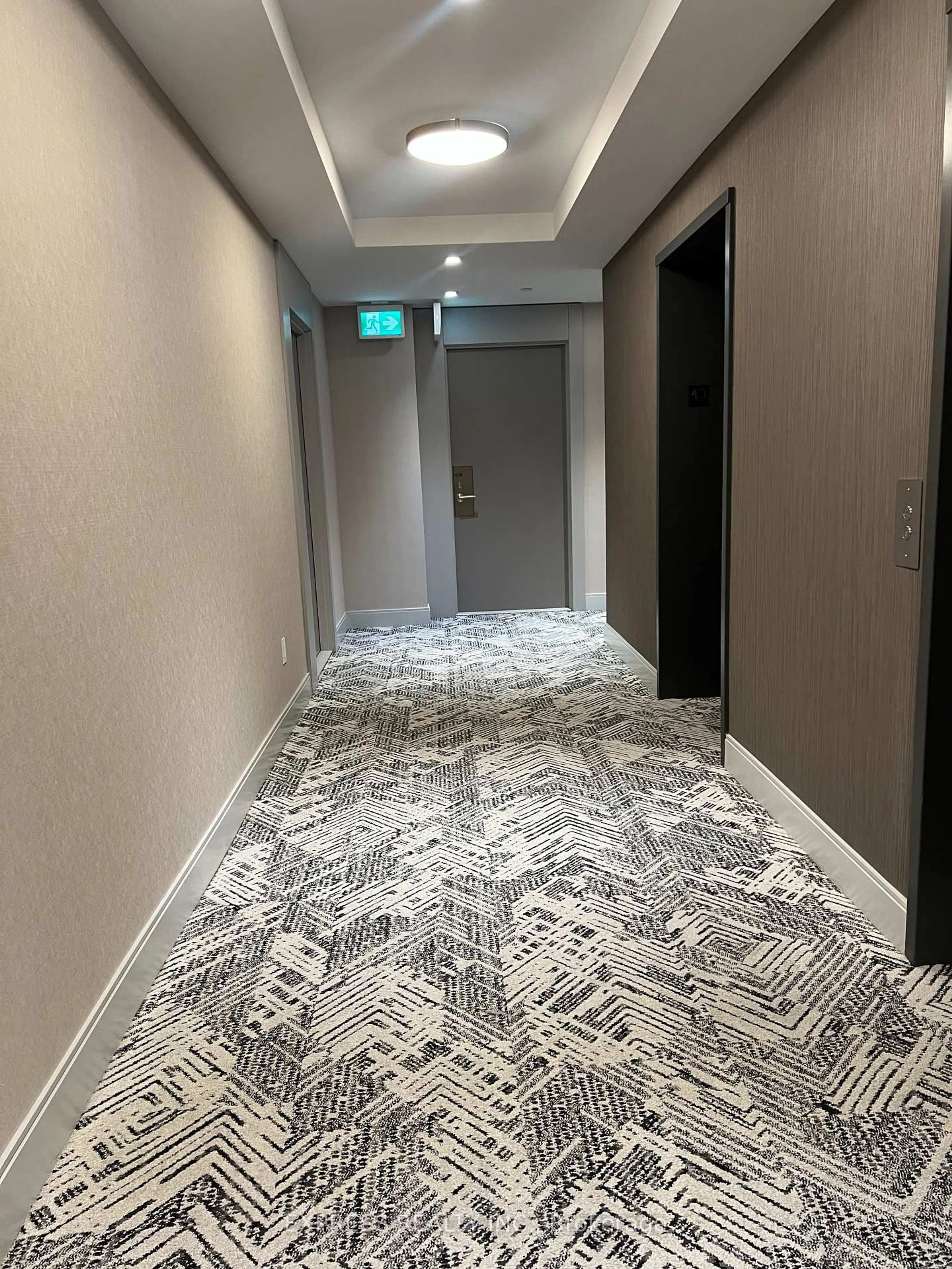 Indoor foyer for 8 Widmer St #4303, Toronto Ontario M5V 0W6