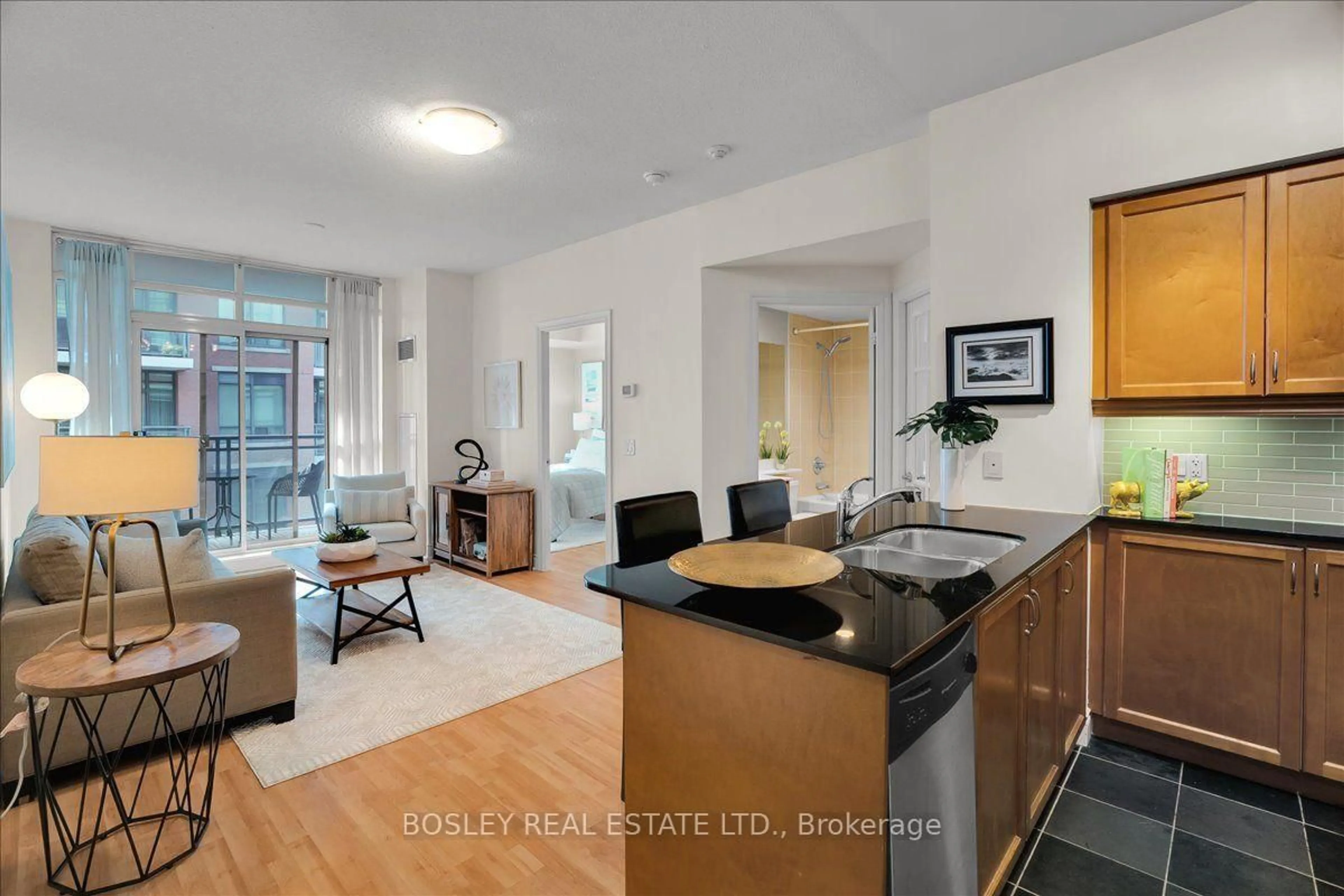 Open concept kitchen, unknown for 319 Merton Rd #1116, Toronto Ontario M4S 1A5
