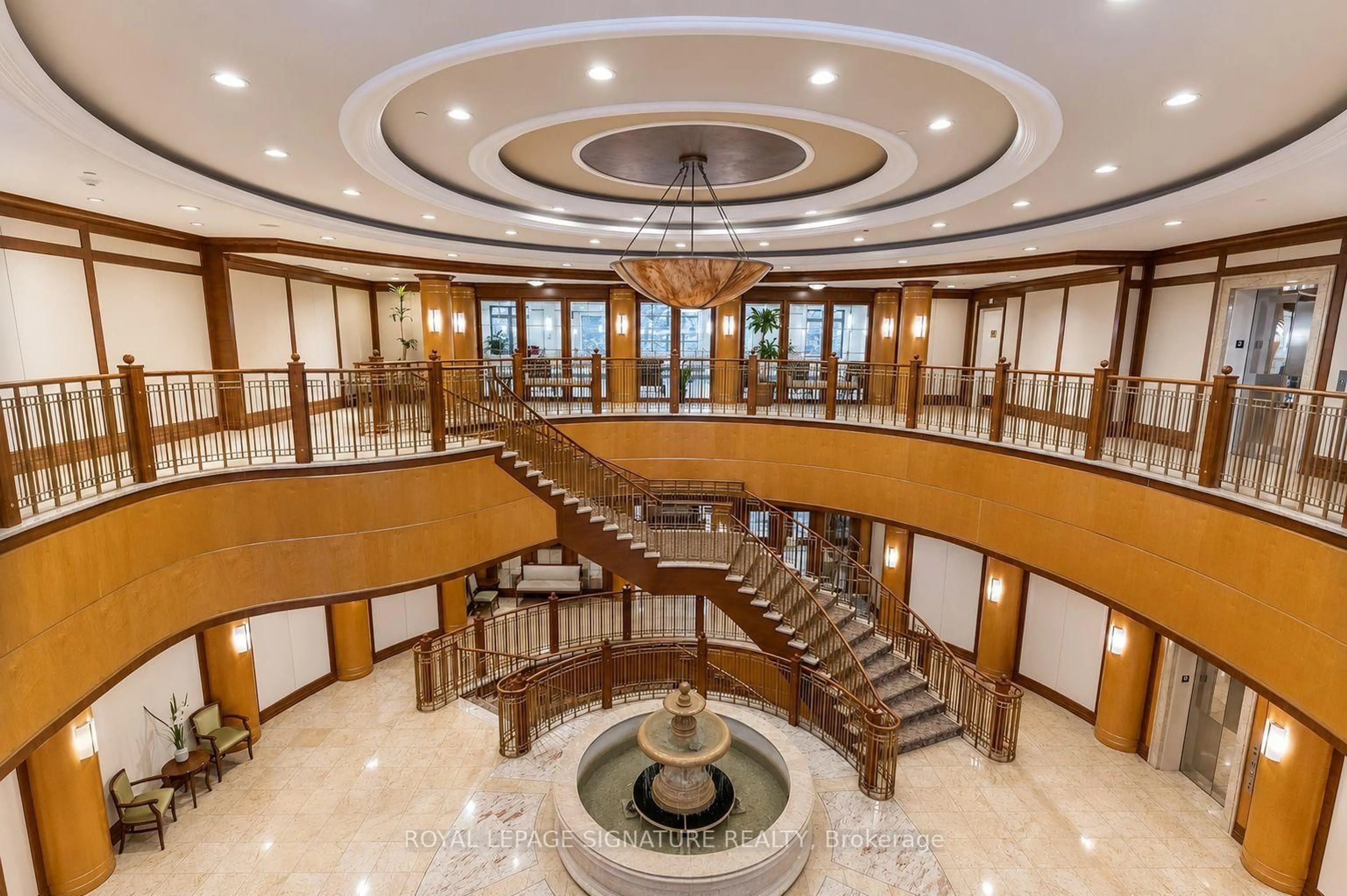 Indoor foyer for 80 Harrison Garden Blvd #323, Toronto Ontario M2N 7E3