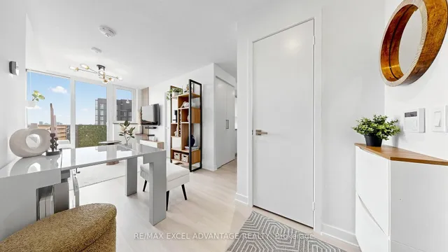 30 Tretti Way #PH17, Toronto 5