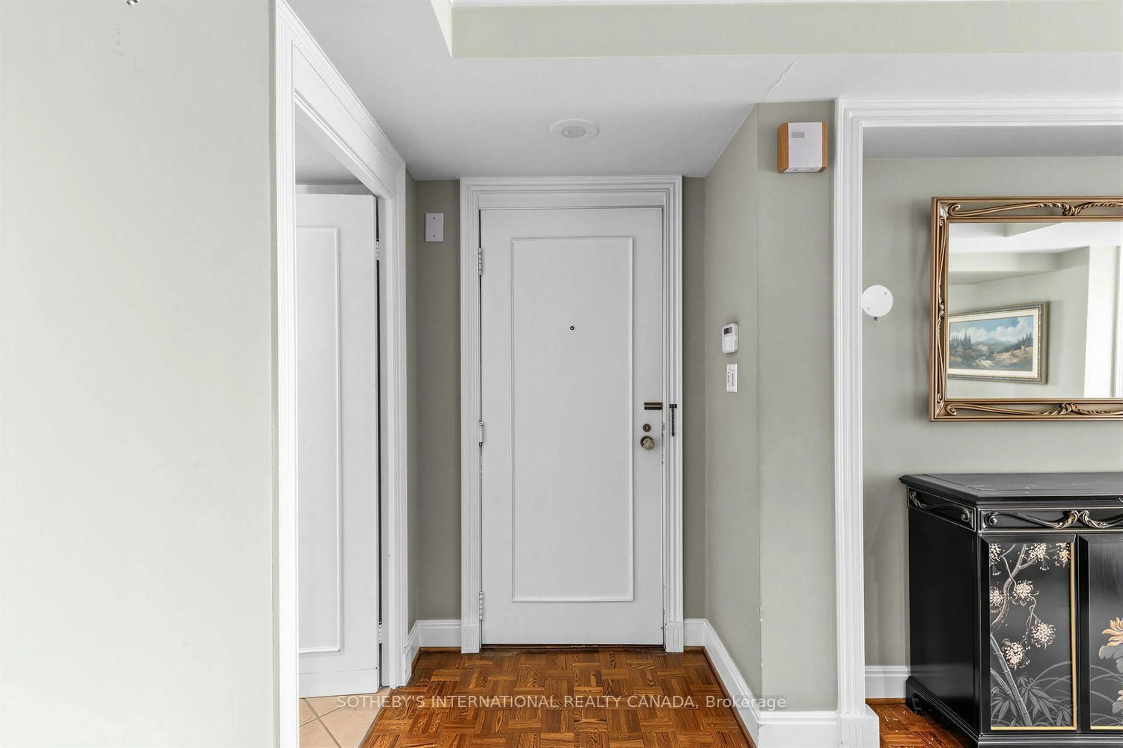 Indoor entryway for 63 St Clair Ave #1801, Toronto Ontario M4V 2Y9