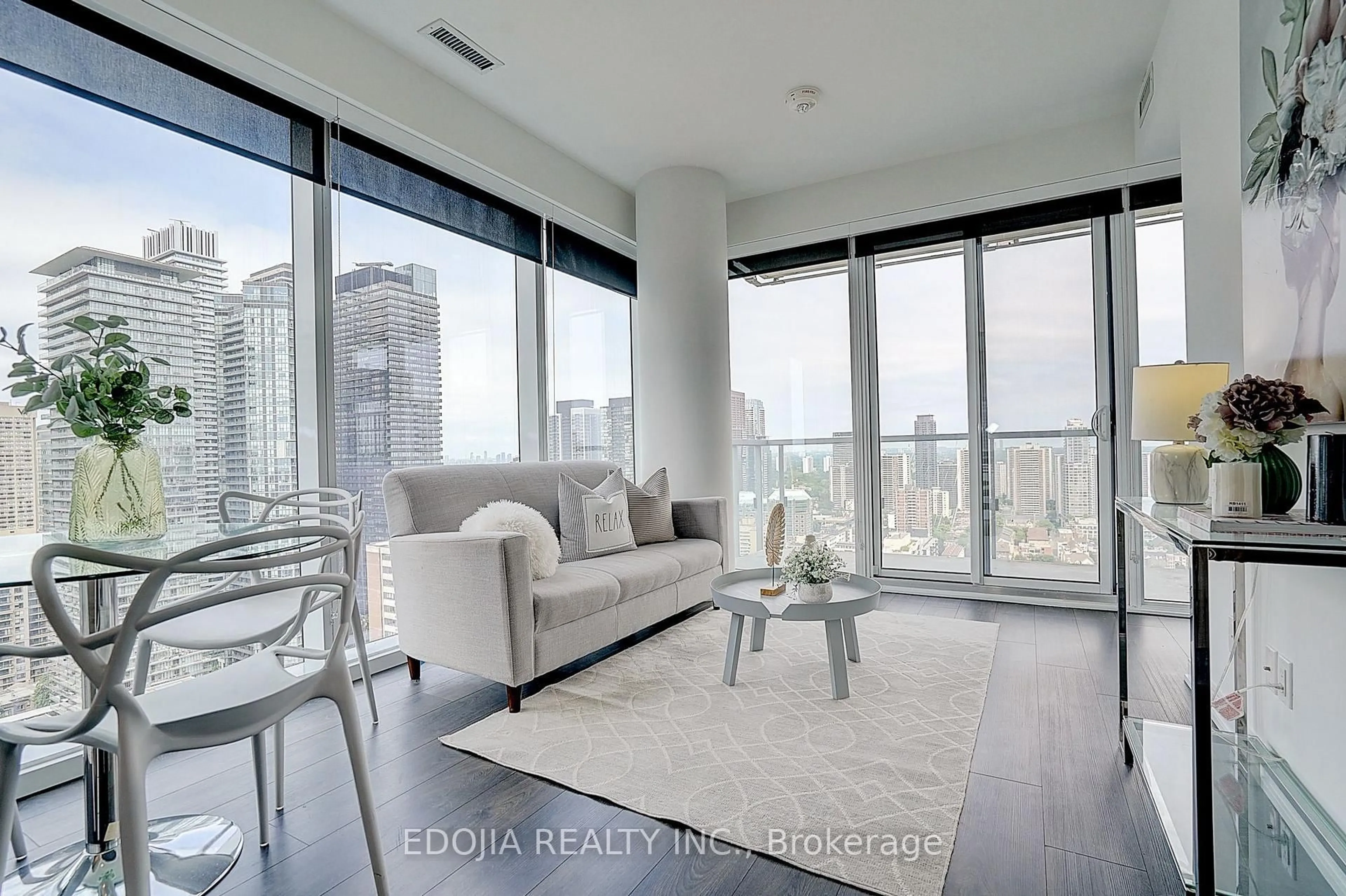 Living room with furniture, unknown for 3 Gloucester St #3502, Toronto Ontario M4Y 0C6
