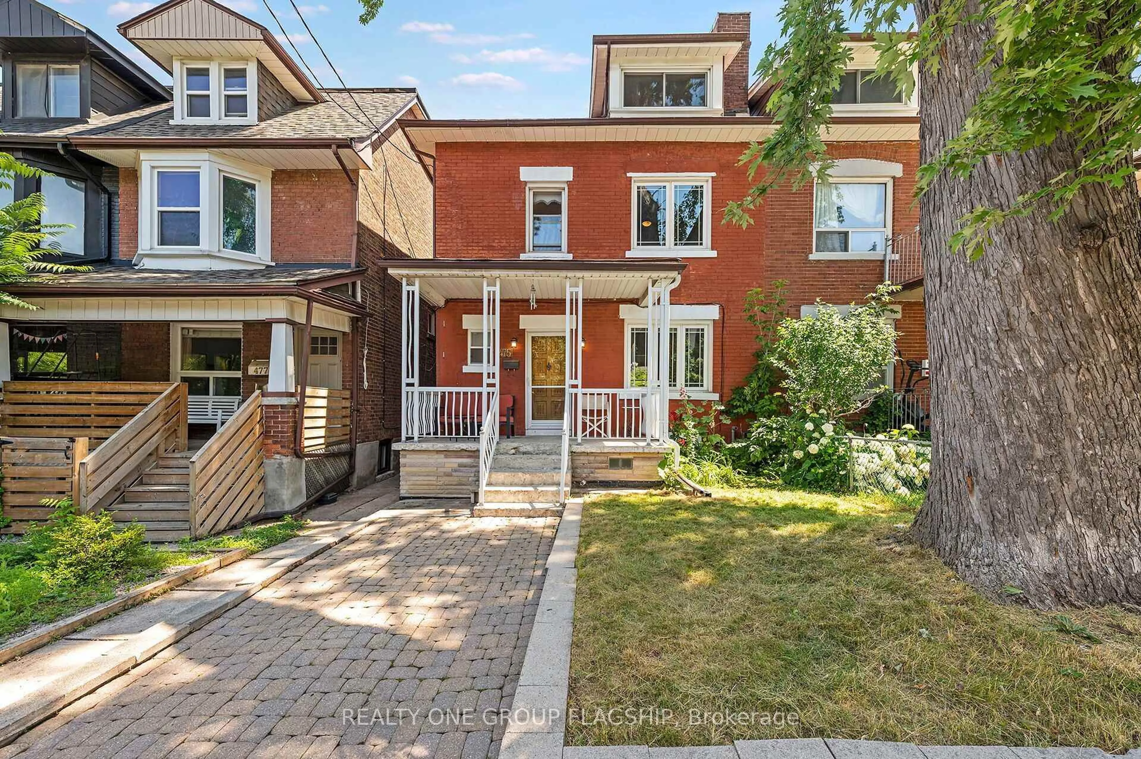 Home with brick exterior material, street for 475 Shaw St, Toronto Ontario M6G 3L4