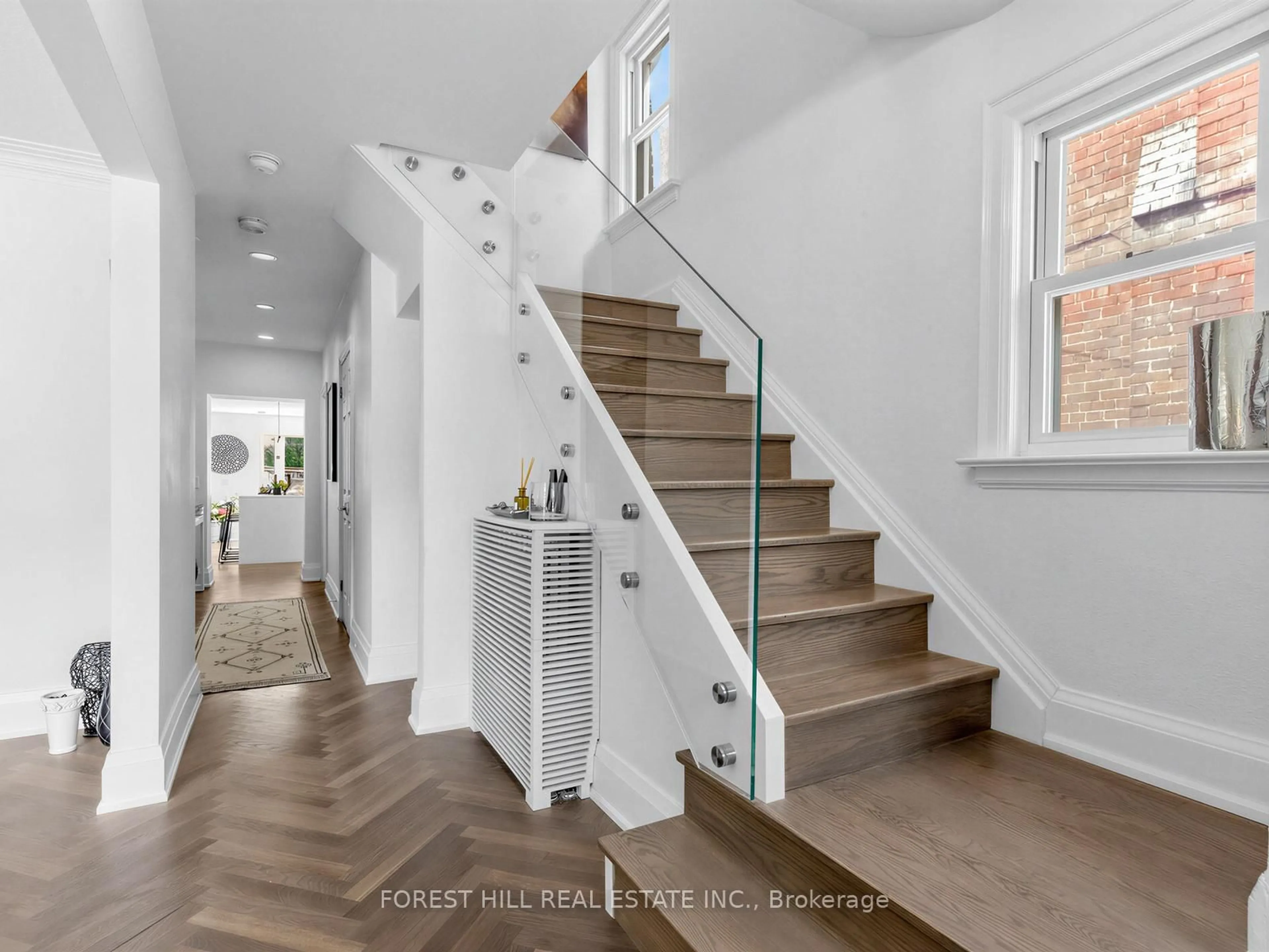 Stairs for 192 Glen Cedar Rd, Toronto Ontario M6C 3H1
