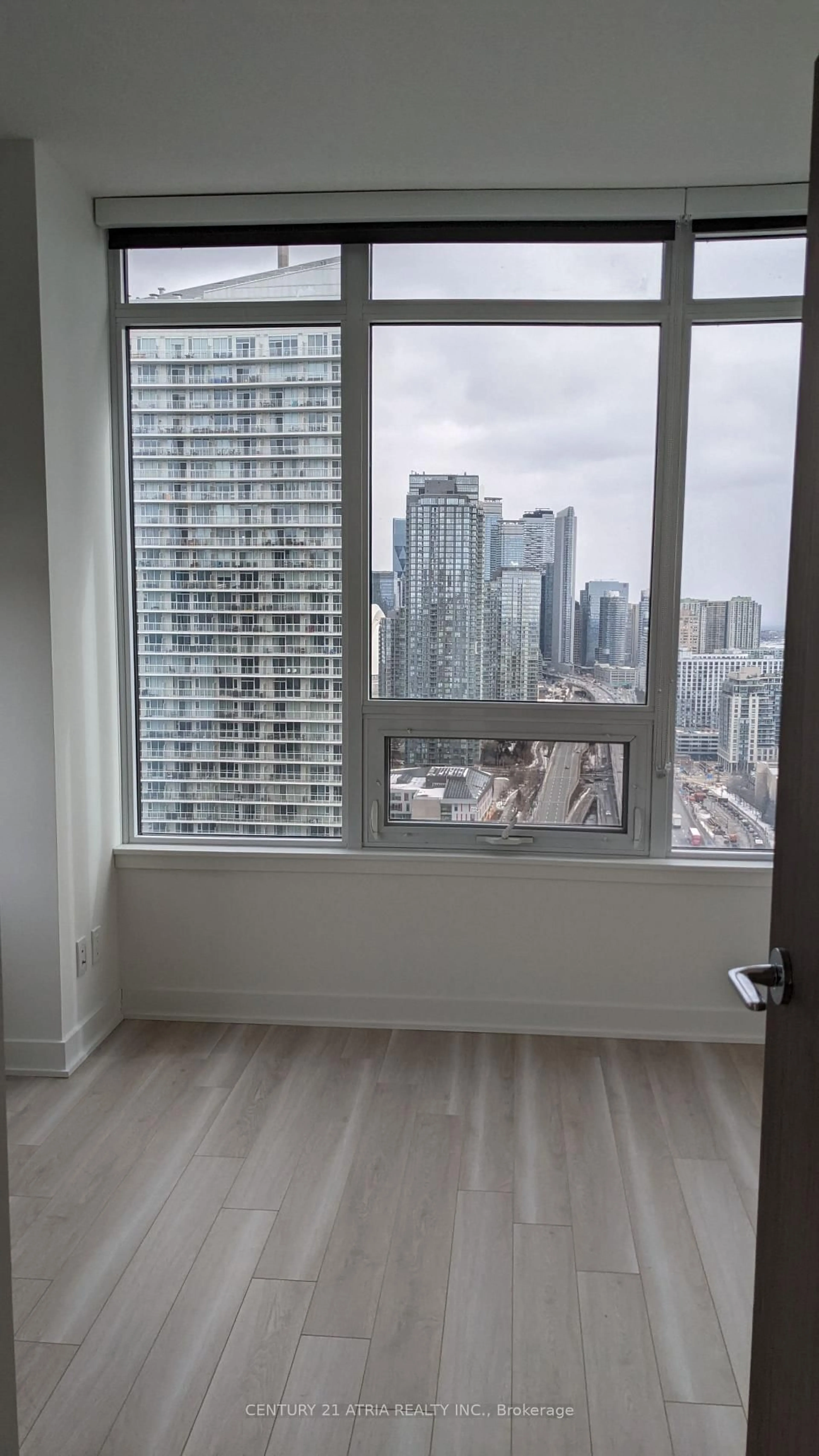 A pic of a room for 19 Bathurst St #3306, Toronto Ontario M5V 0N2