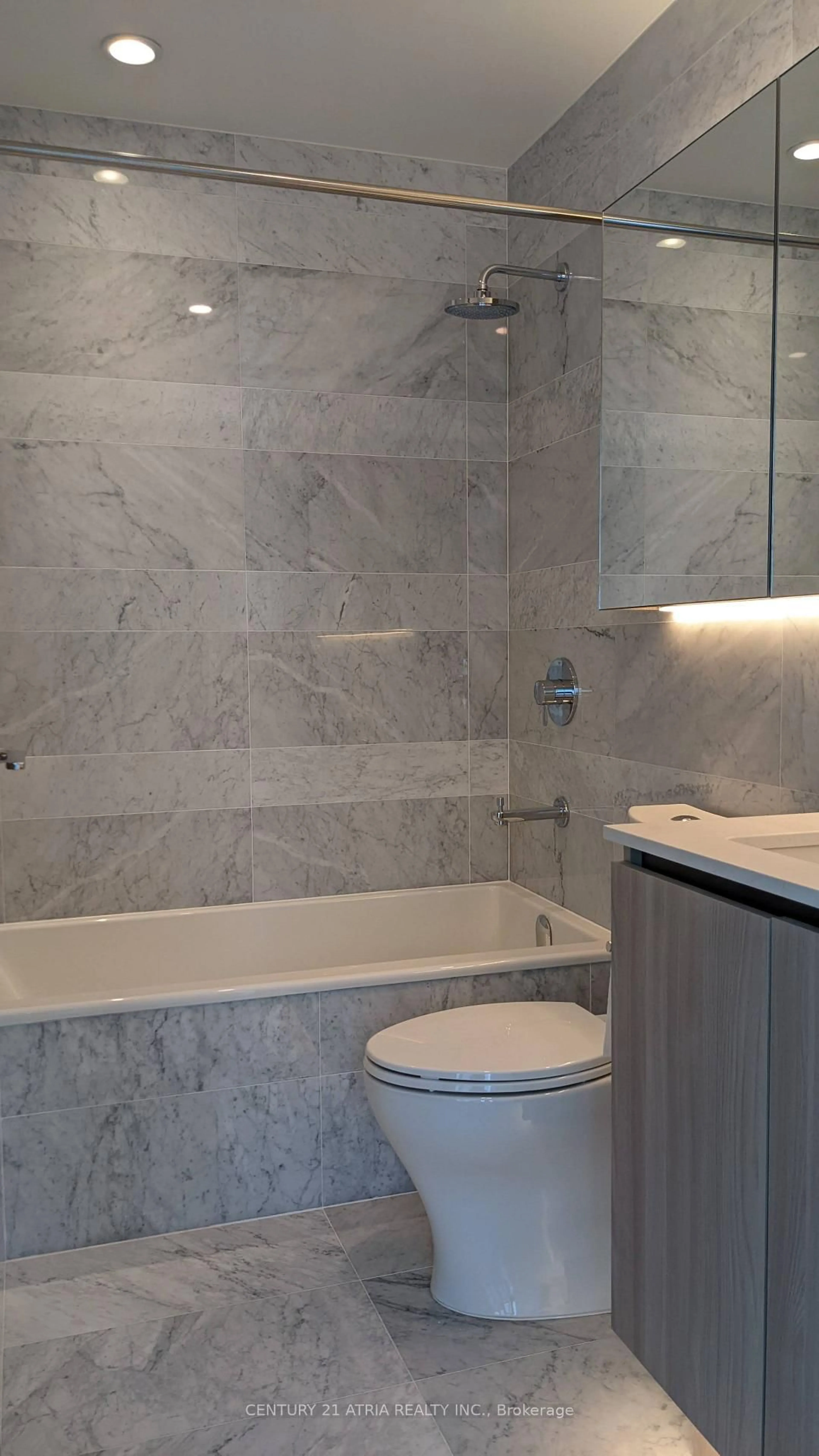 Contemporary bathroom, ceramic/tile floor for 19 Bathurst St #3306, Toronto Ontario M5V 0N2