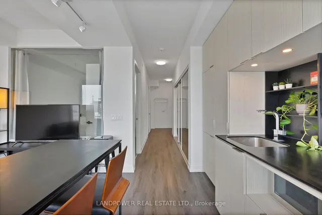 77 Shuter St #2501, Toronto 5