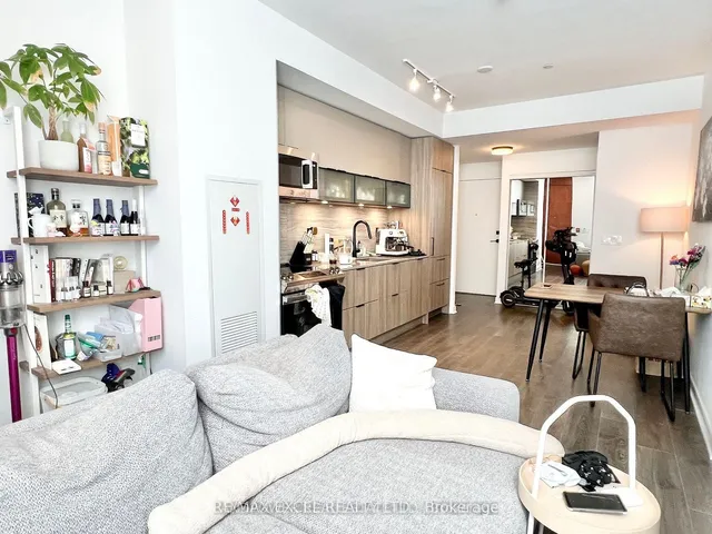 180 Mill St #S123, Toronto 5