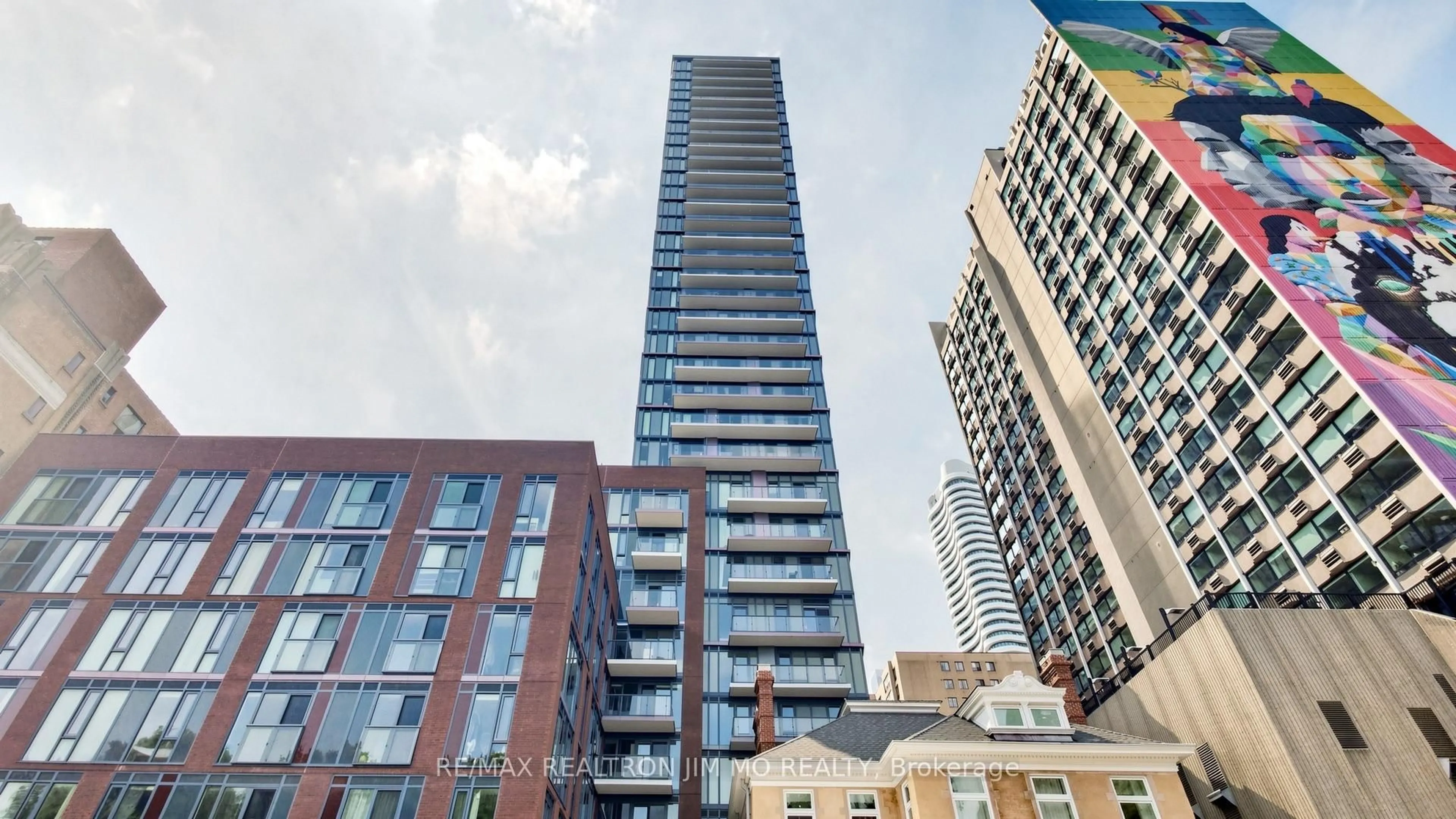 A pic from outside/outdoor area/front of a property/back of a property/a pic from drone, city buildings view from balcony for 308 Jarvis St #1812, Toronto Ontario M5B 0E3