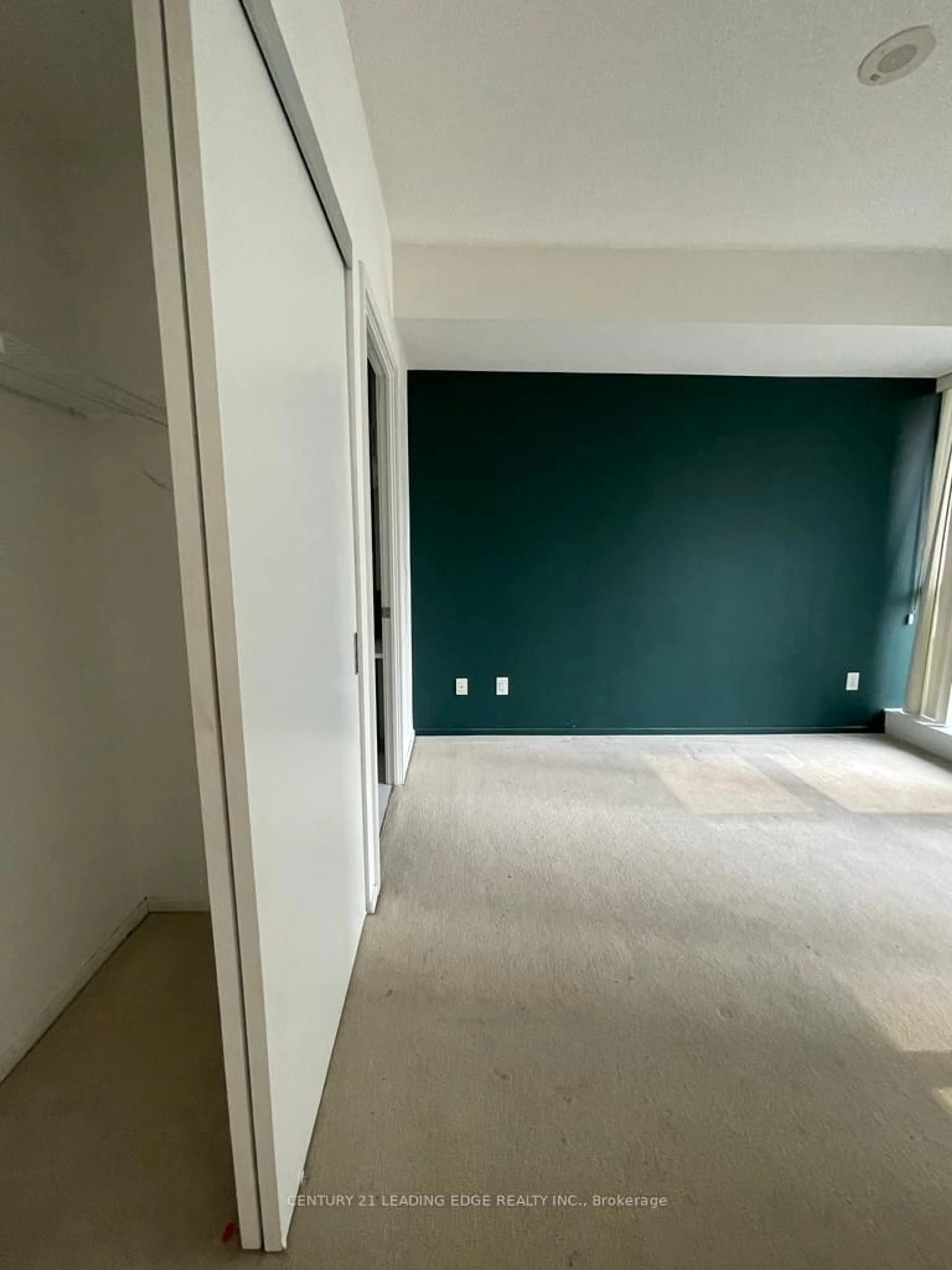 A pic of a room for 8 Charlotte St #302, Toronto Ontario M5V 0K4