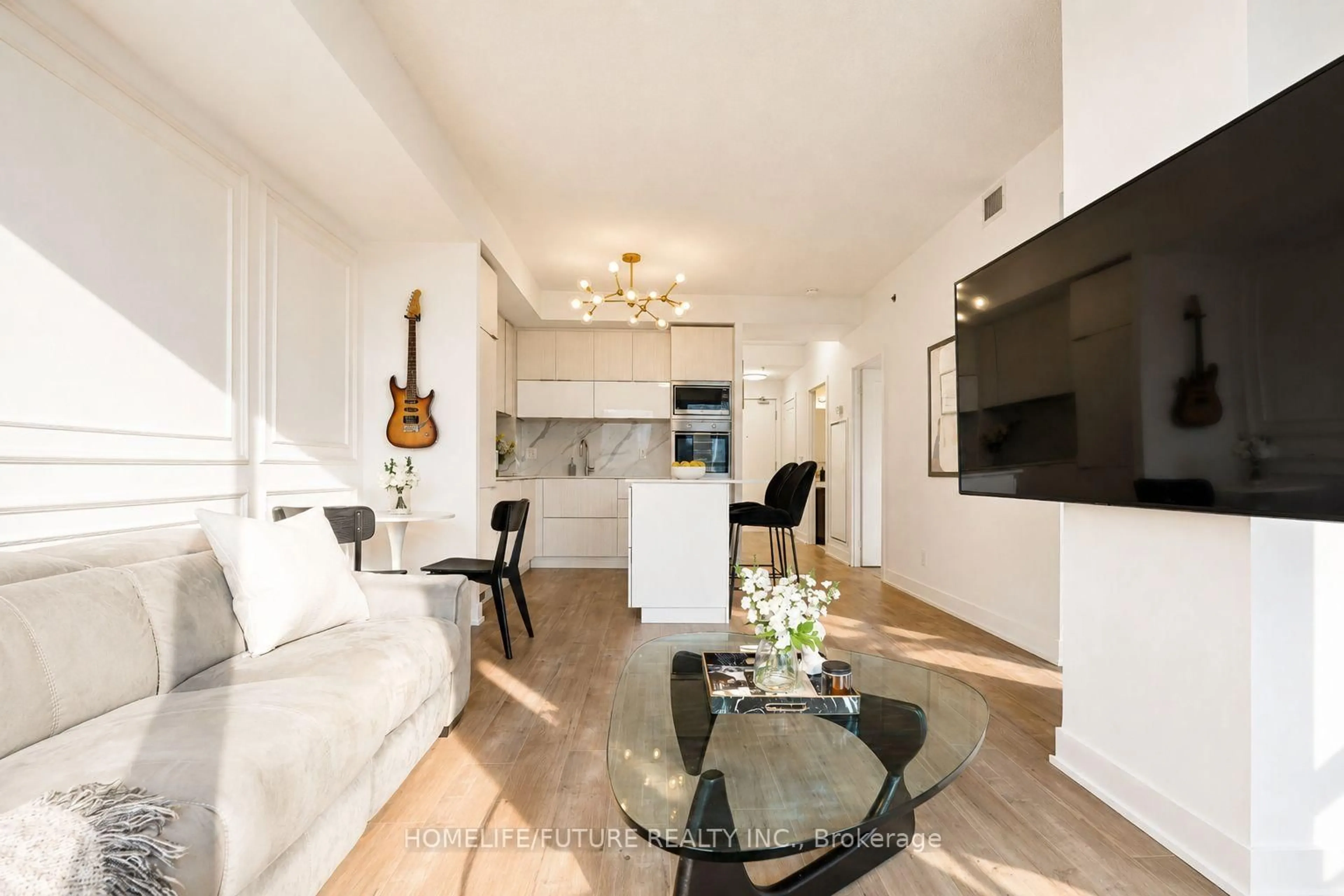 Living room with furniture, wood/laminate floor for 318 Richmond St #3805, Toronto Ontario M5V 0B4