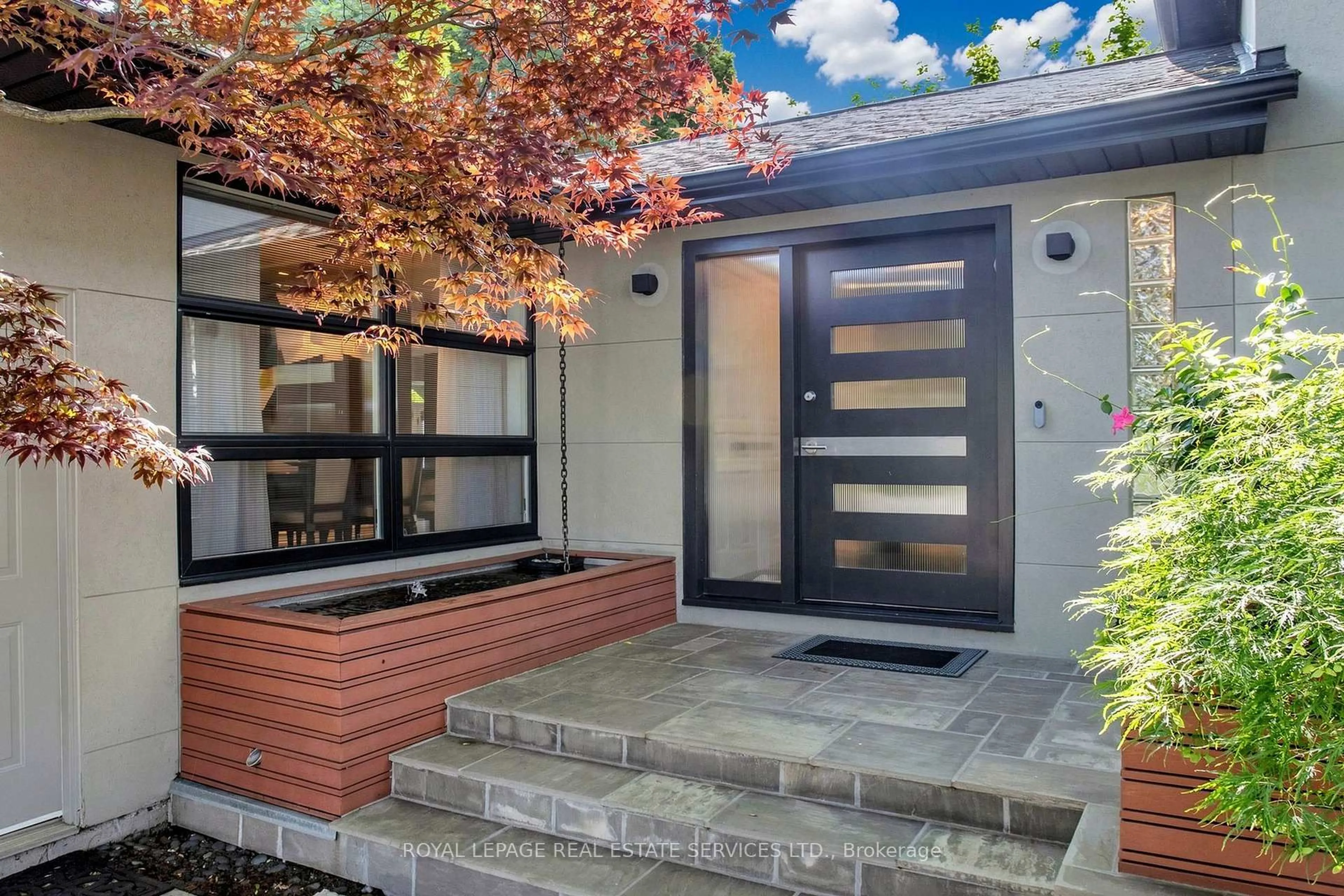 Home with brick exterior material, street for 45 HOPPERTON Dr, Toronto Ontario M2L 2S7