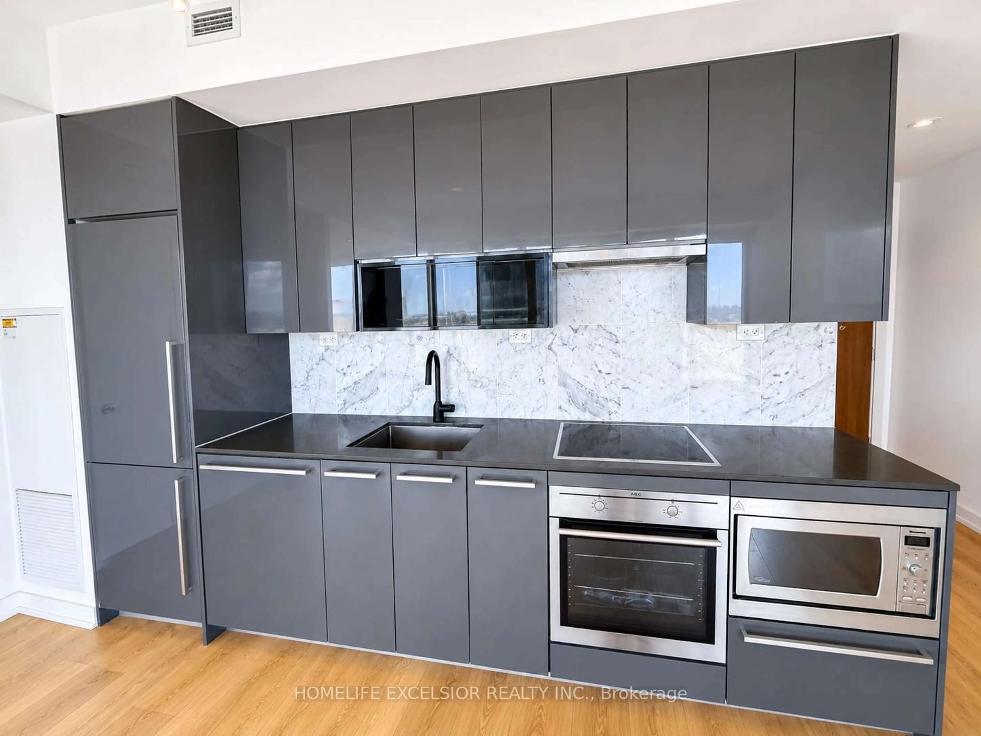 Standard kitchen, unknown for 115 Mcmahon Dr #712, Toronto Ontario M2K 0E3