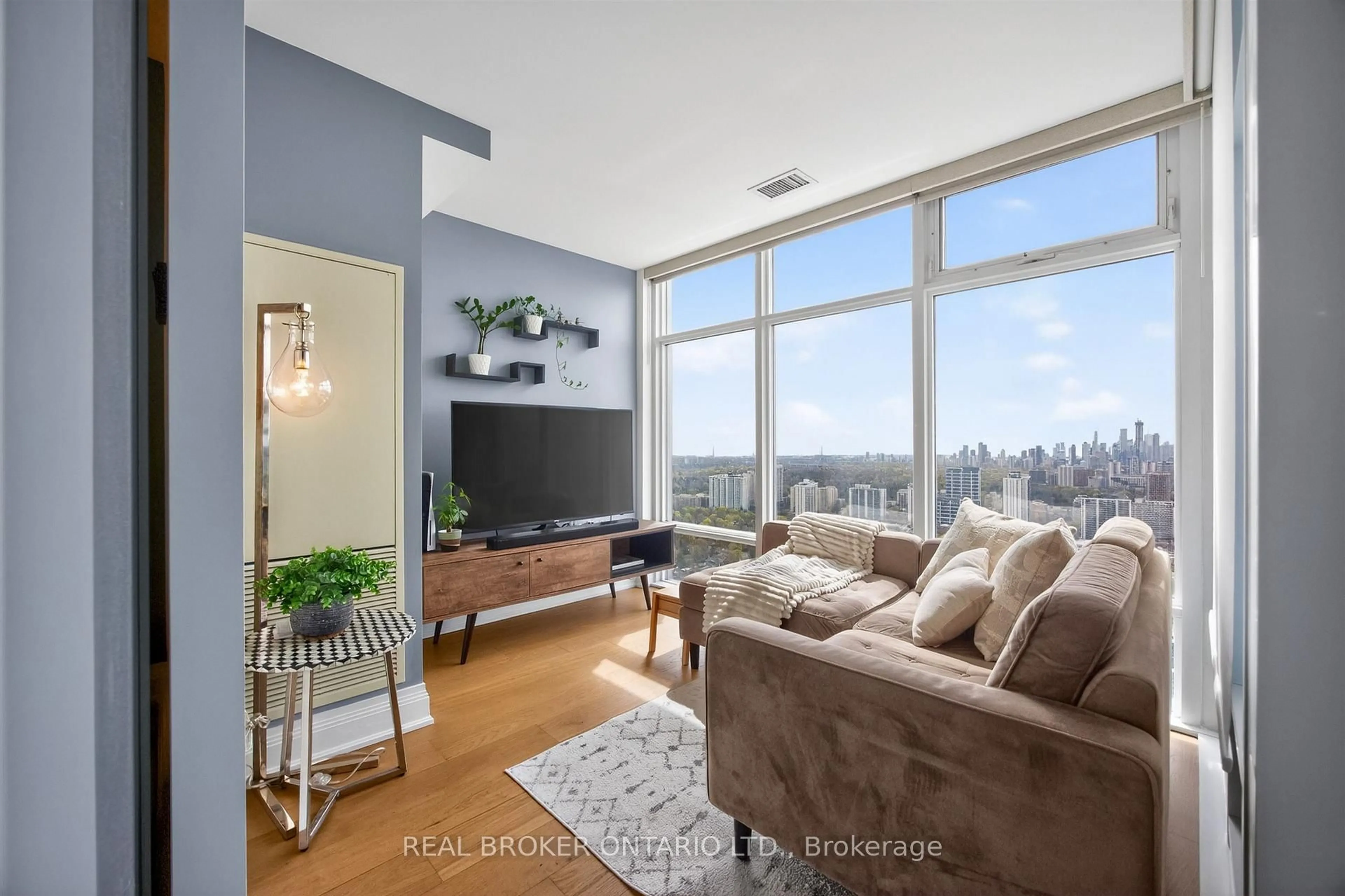 Living room with furniture, unknown for 2191 Yonge St #4603, Toronto Ontario M4S 3H8