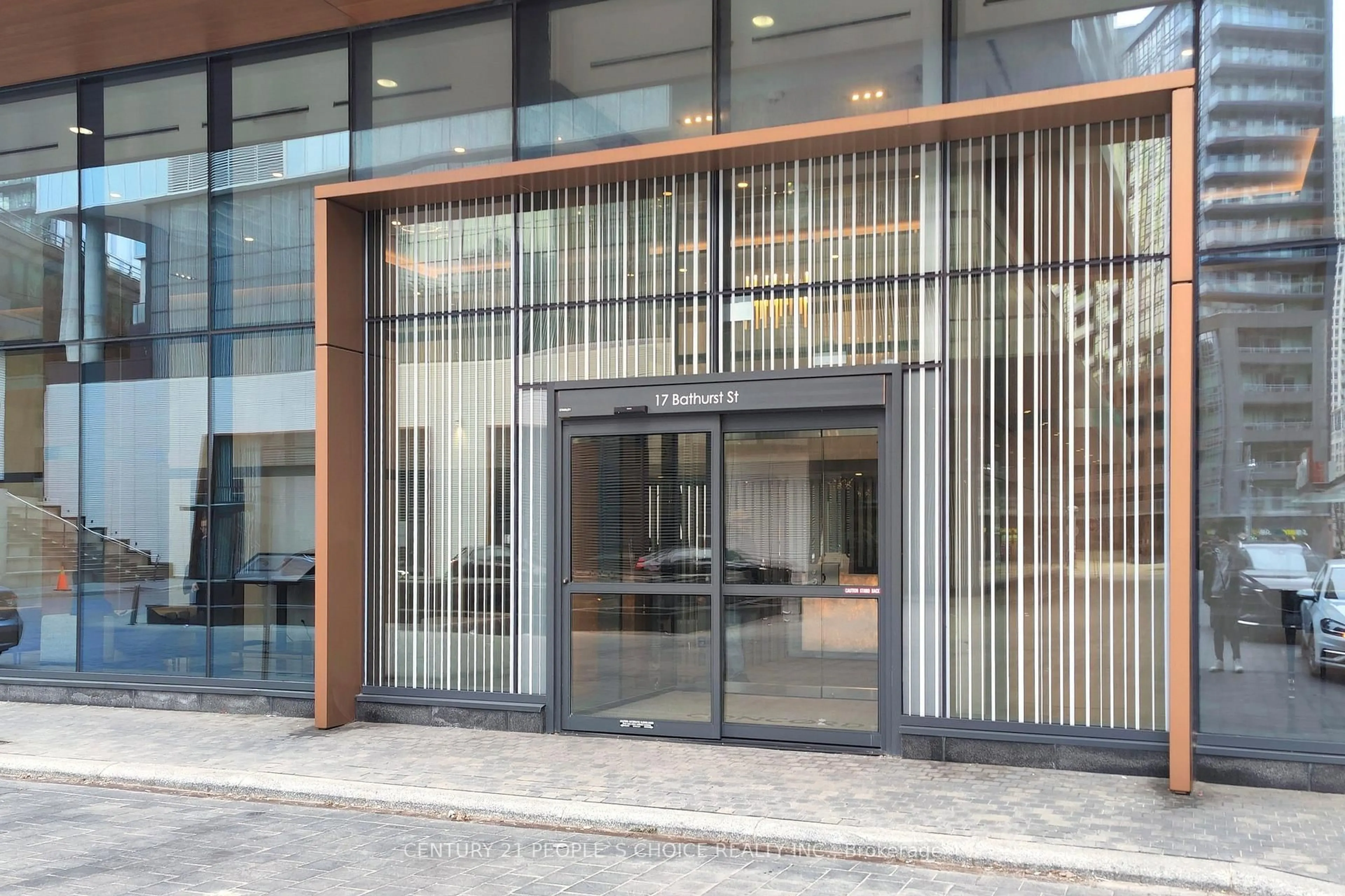 Indoor foyer for 17 Bathurst St #1006, Toronto Ontario M5V 0N1