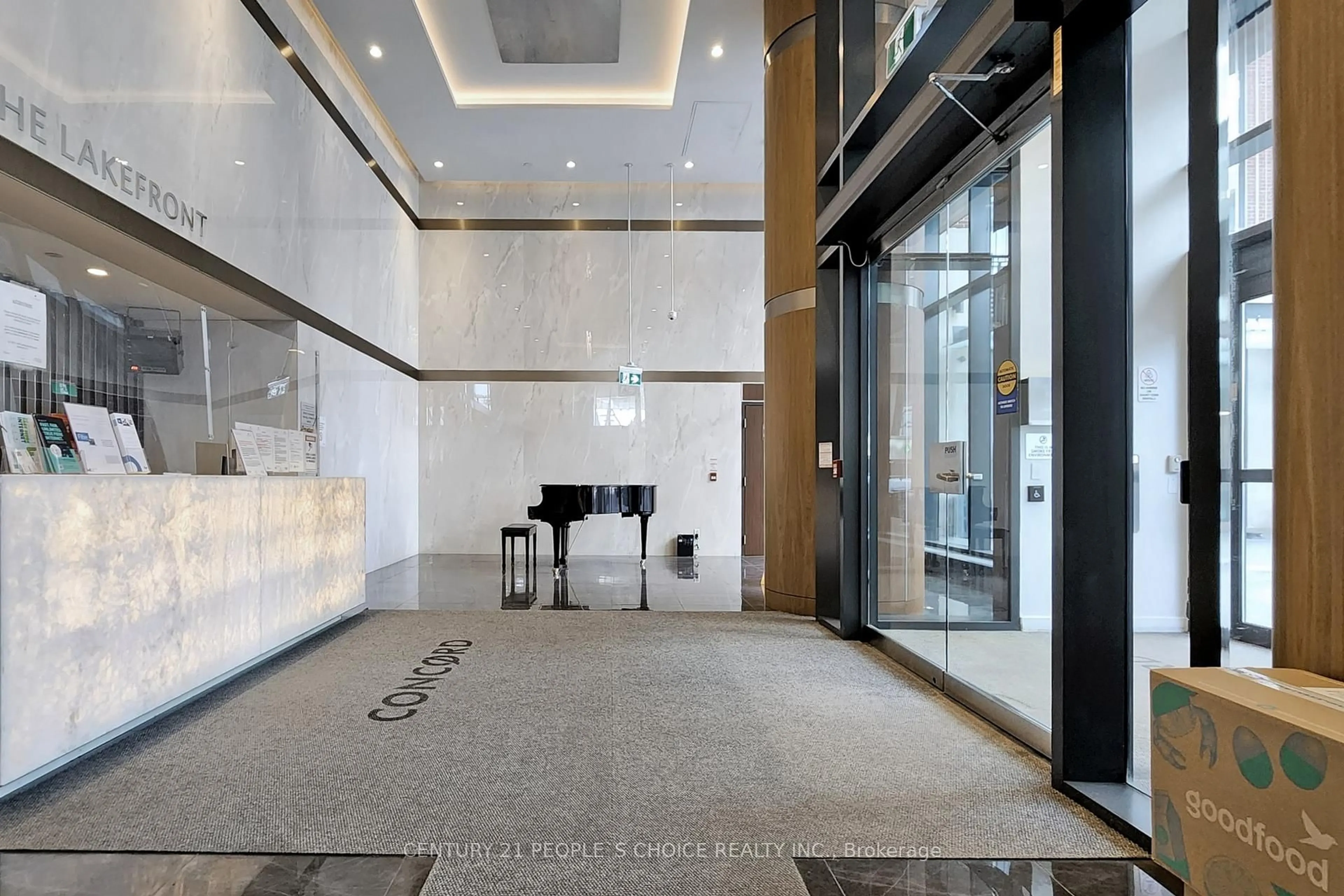 Indoor foyer for 17 Bathurst St #1006, Toronto Ontario M5V 0N1