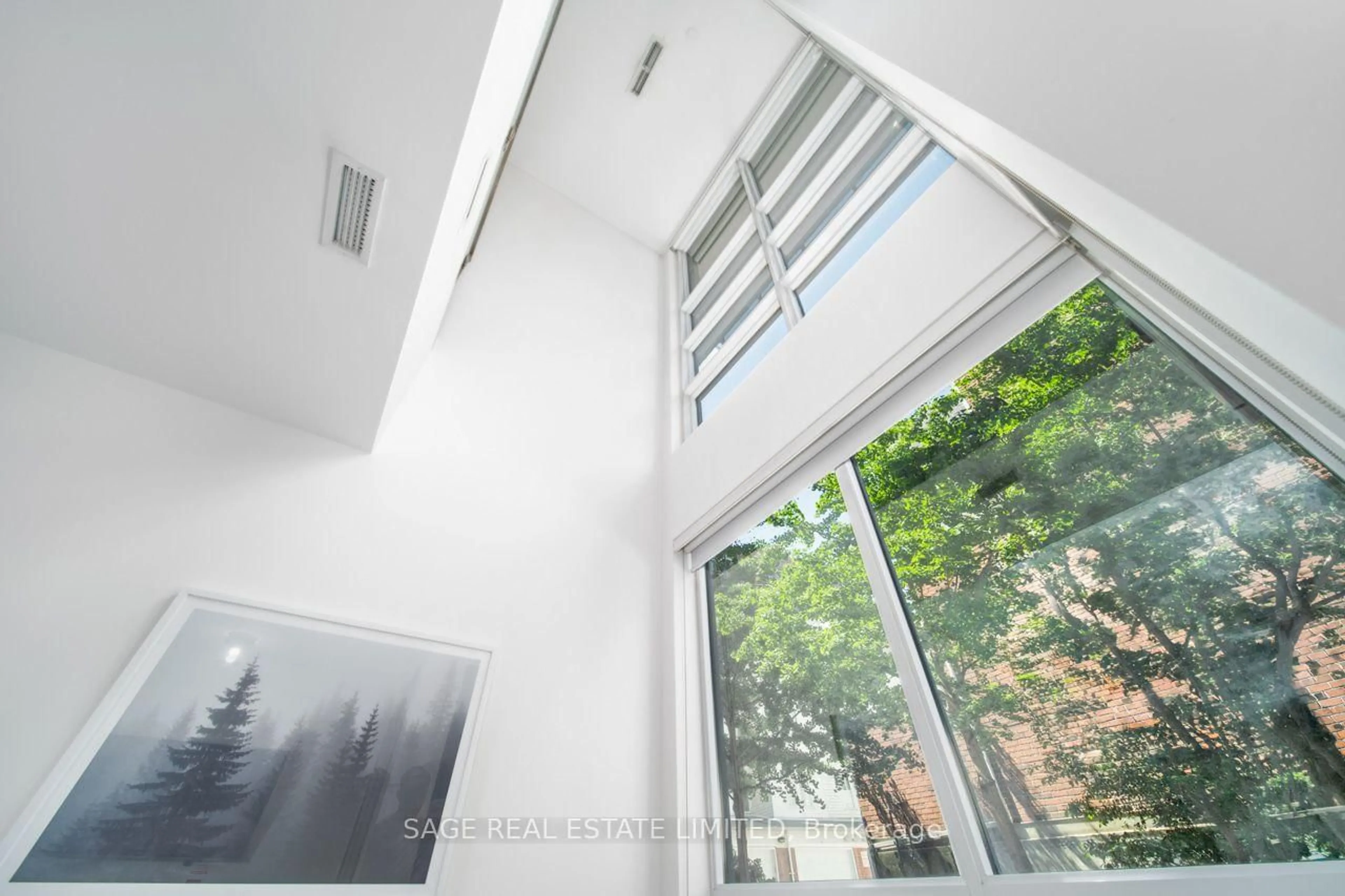 Unknown for 1030 King St #118, Toronto Ontario M6K 3N3
