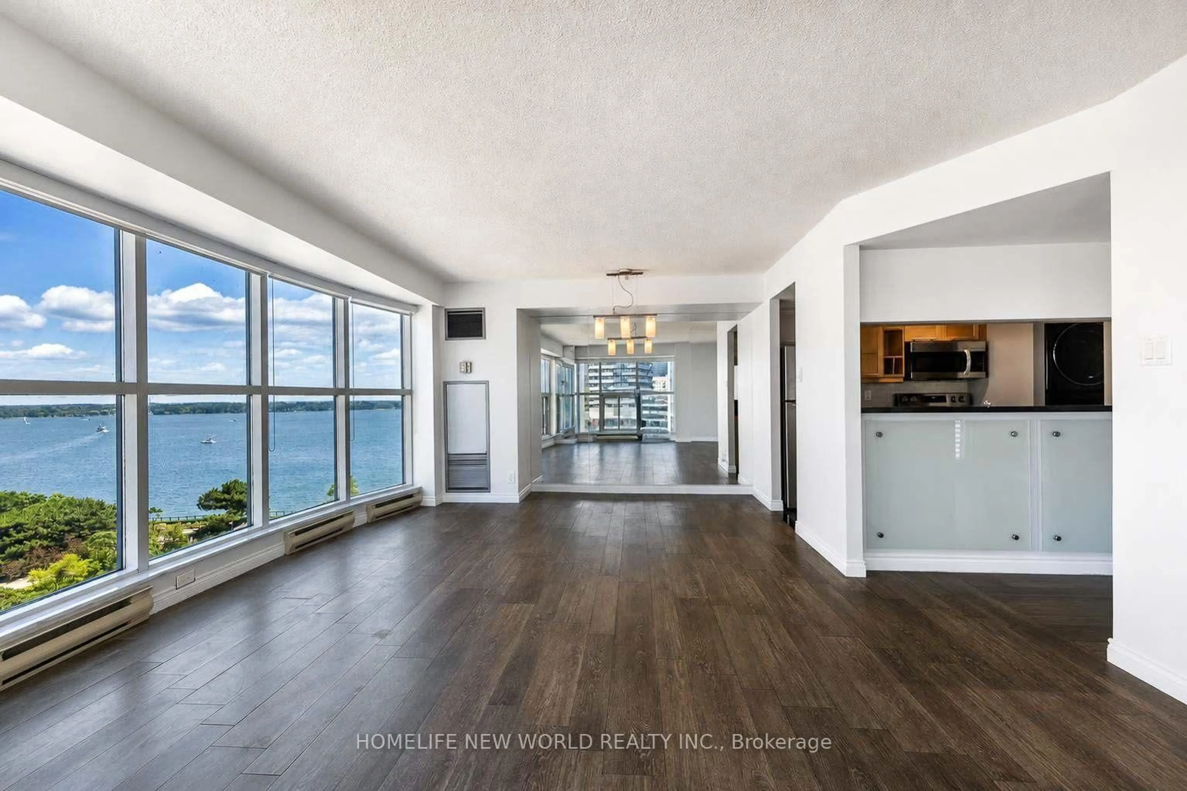 Indoor entryway for 77 Harbour Sq #1602, Toronto Ontario M5J 2S2