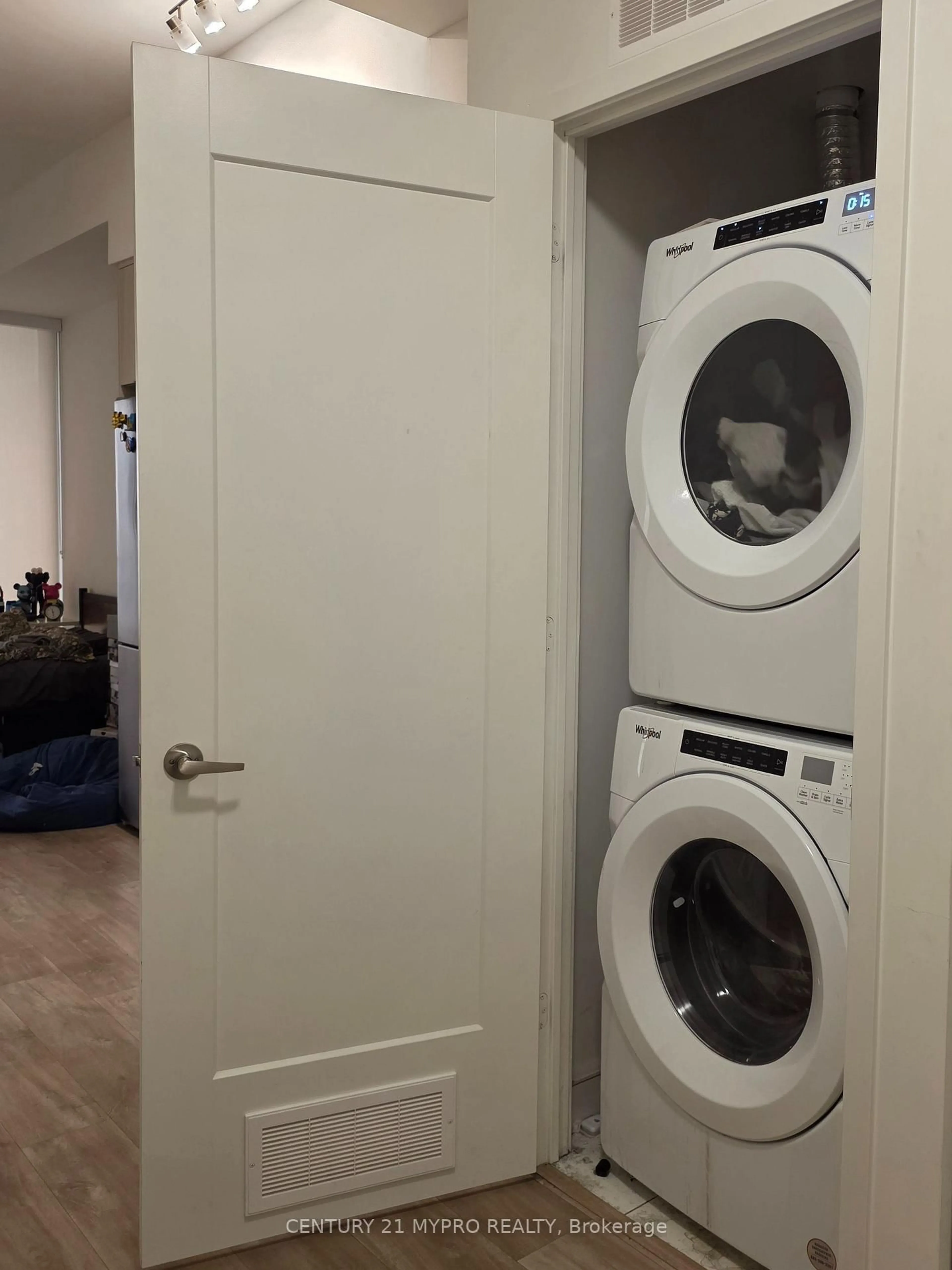 Laundry room for 70 Princess St #1706, Toronto Ontario M5A 0X6