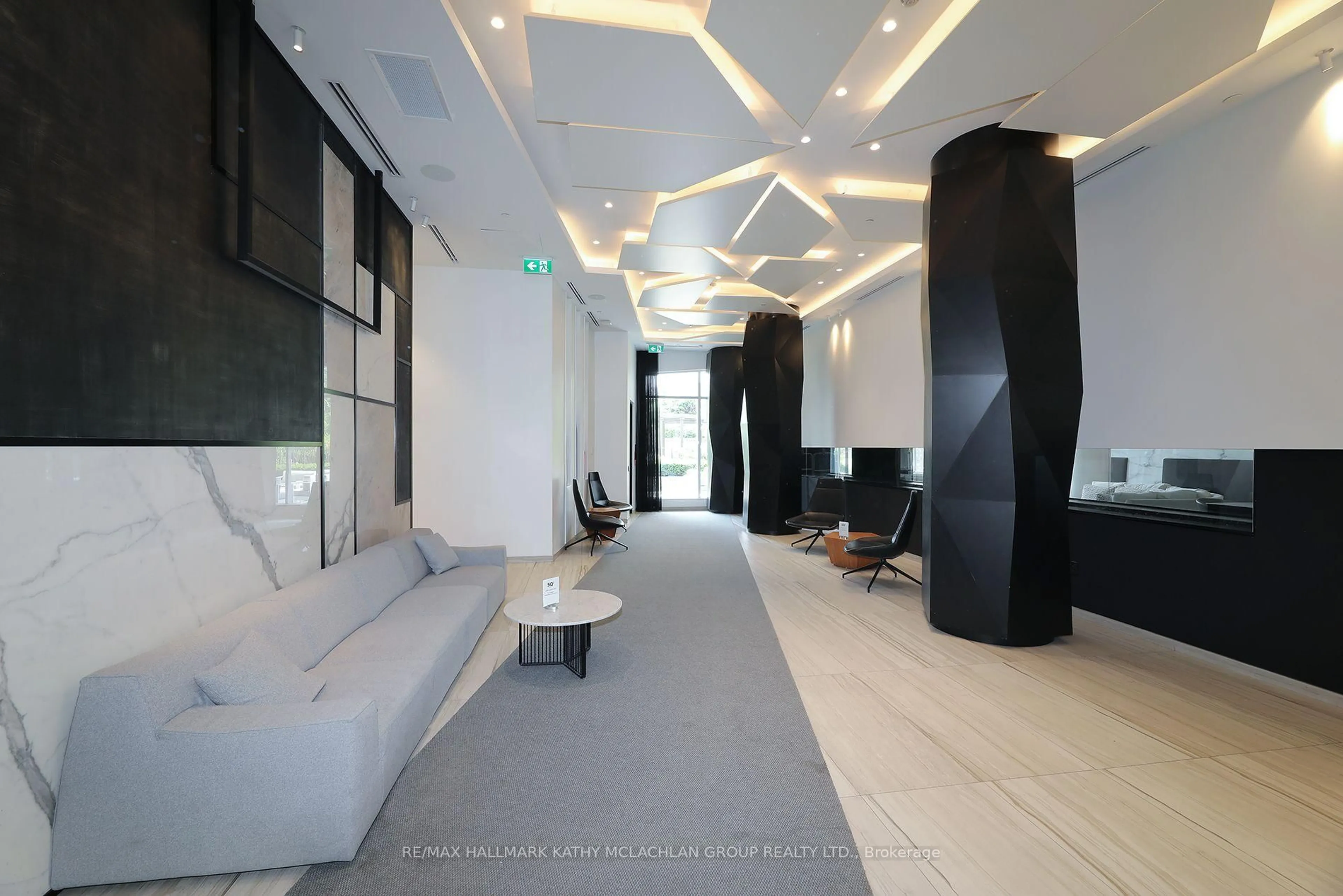 Lobby for 80 Vanauley St #815, Toronto Ontario M5T 0C9