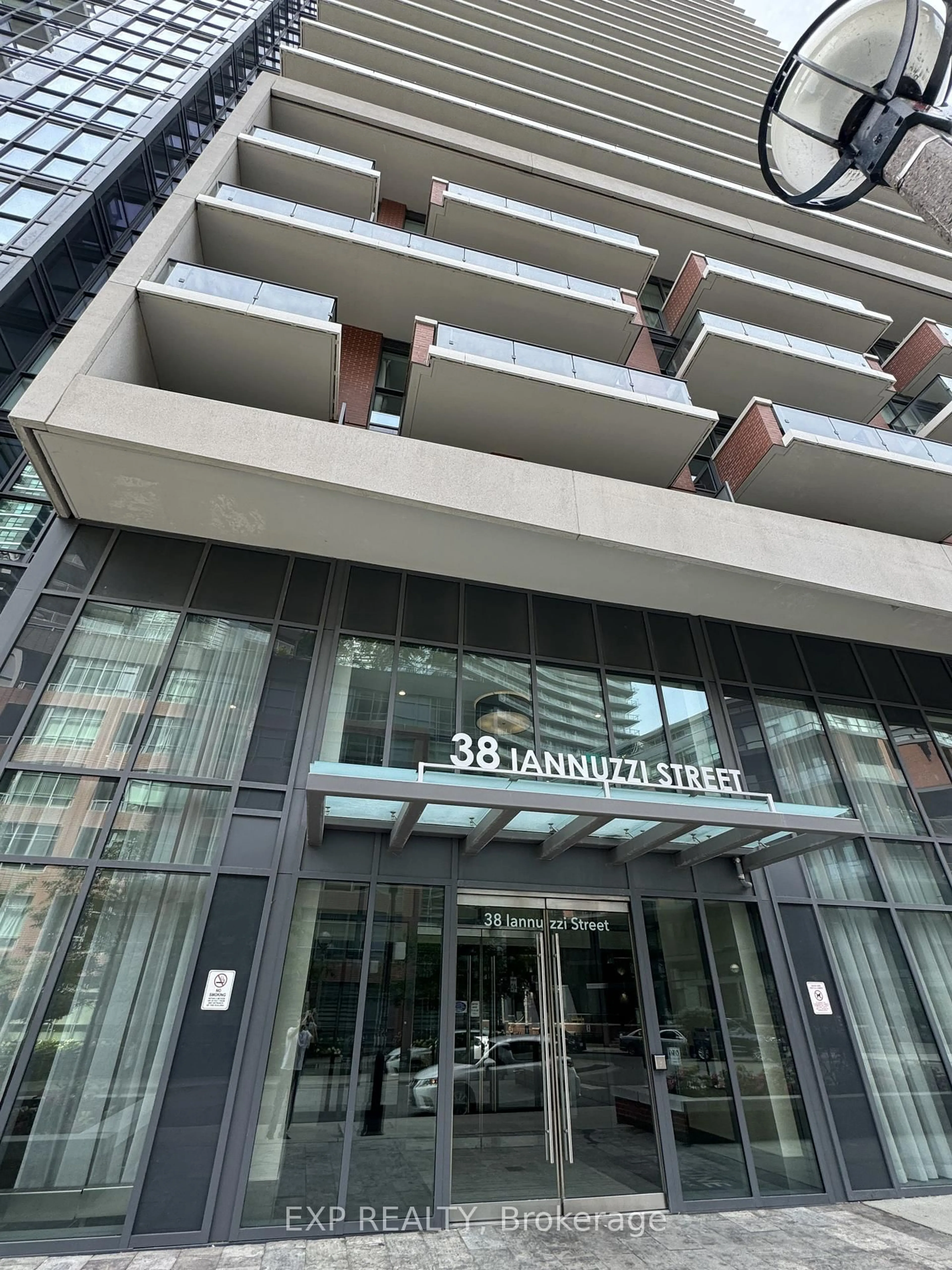 Lobby for 38 Iannuzzi St #509, Toronto Ontario M5V 0S2