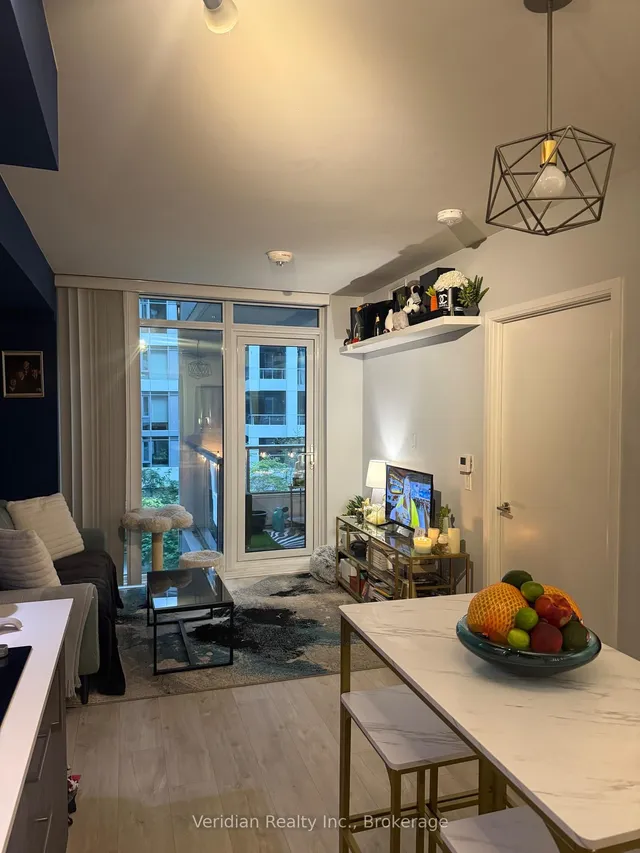 576 Front St #418, Toronto 3