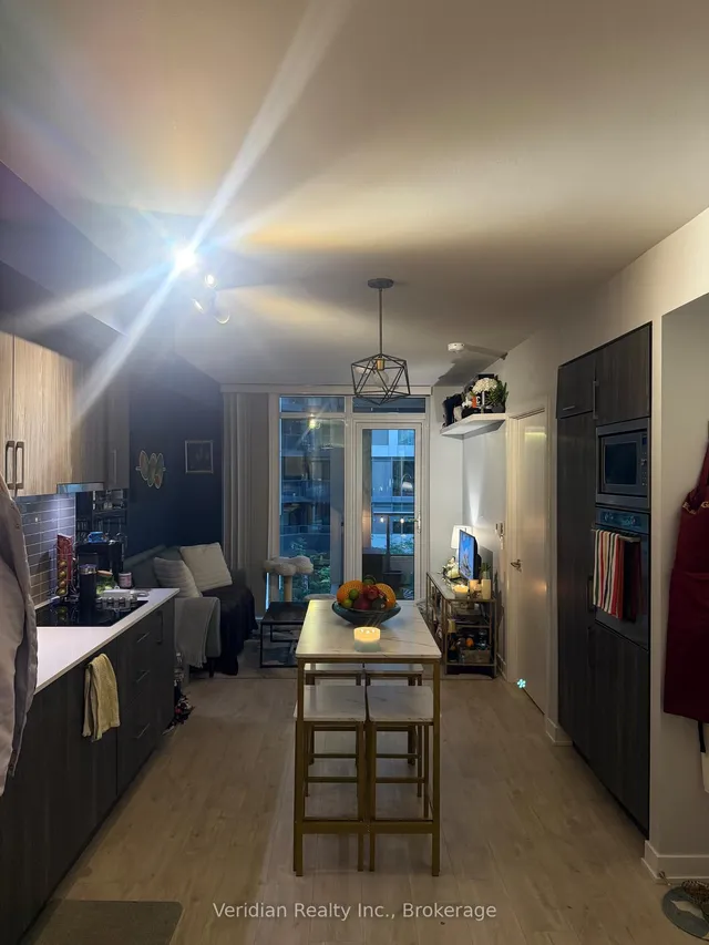 576 Front St #418, Toronto 5