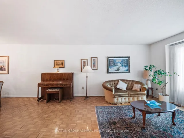 169 Robert Hicks Dr, Toronto 5