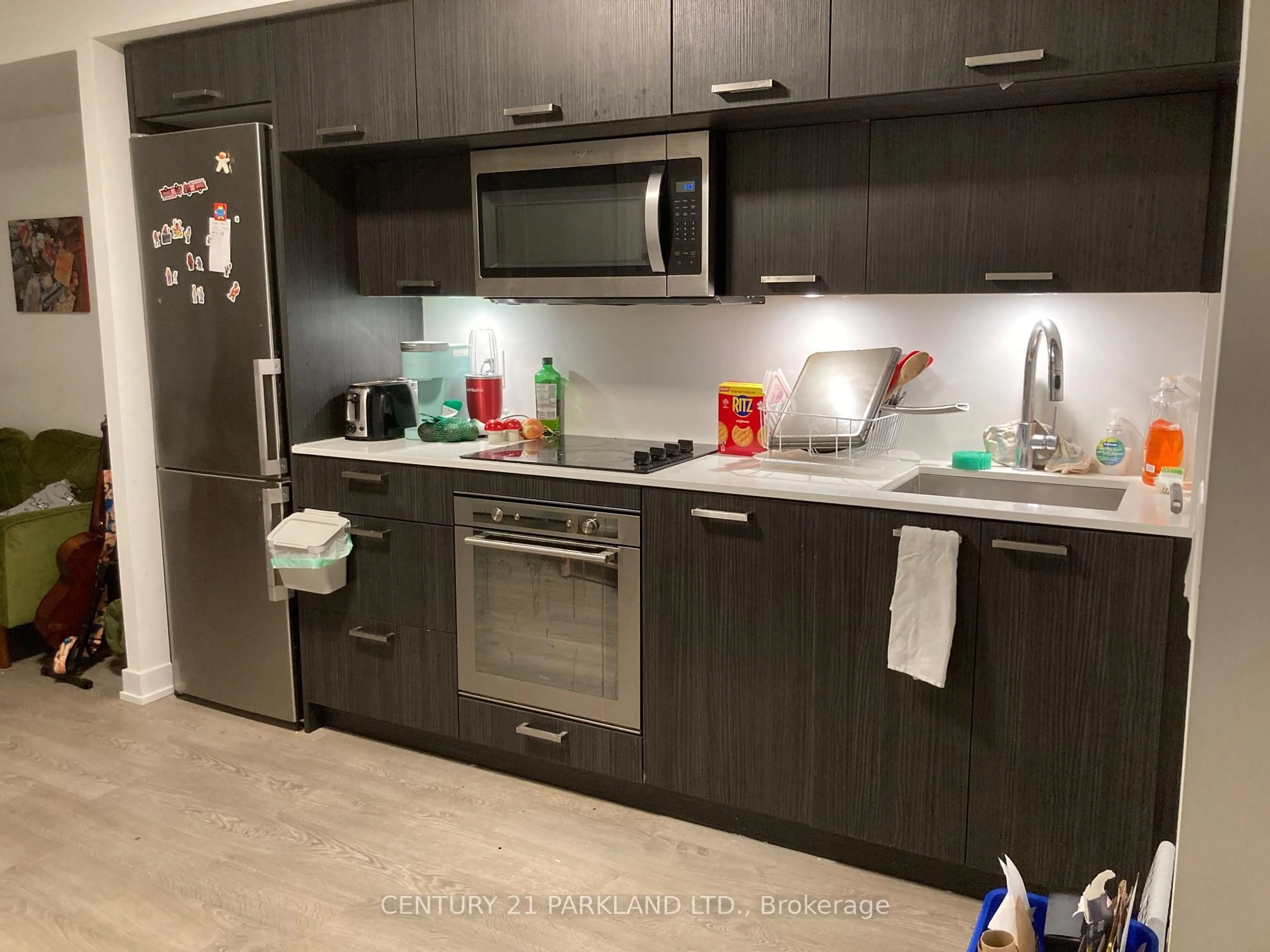 Standard kitchen, unknown for 50 McCaul St #607, Toronto Ontario M5T 1V9