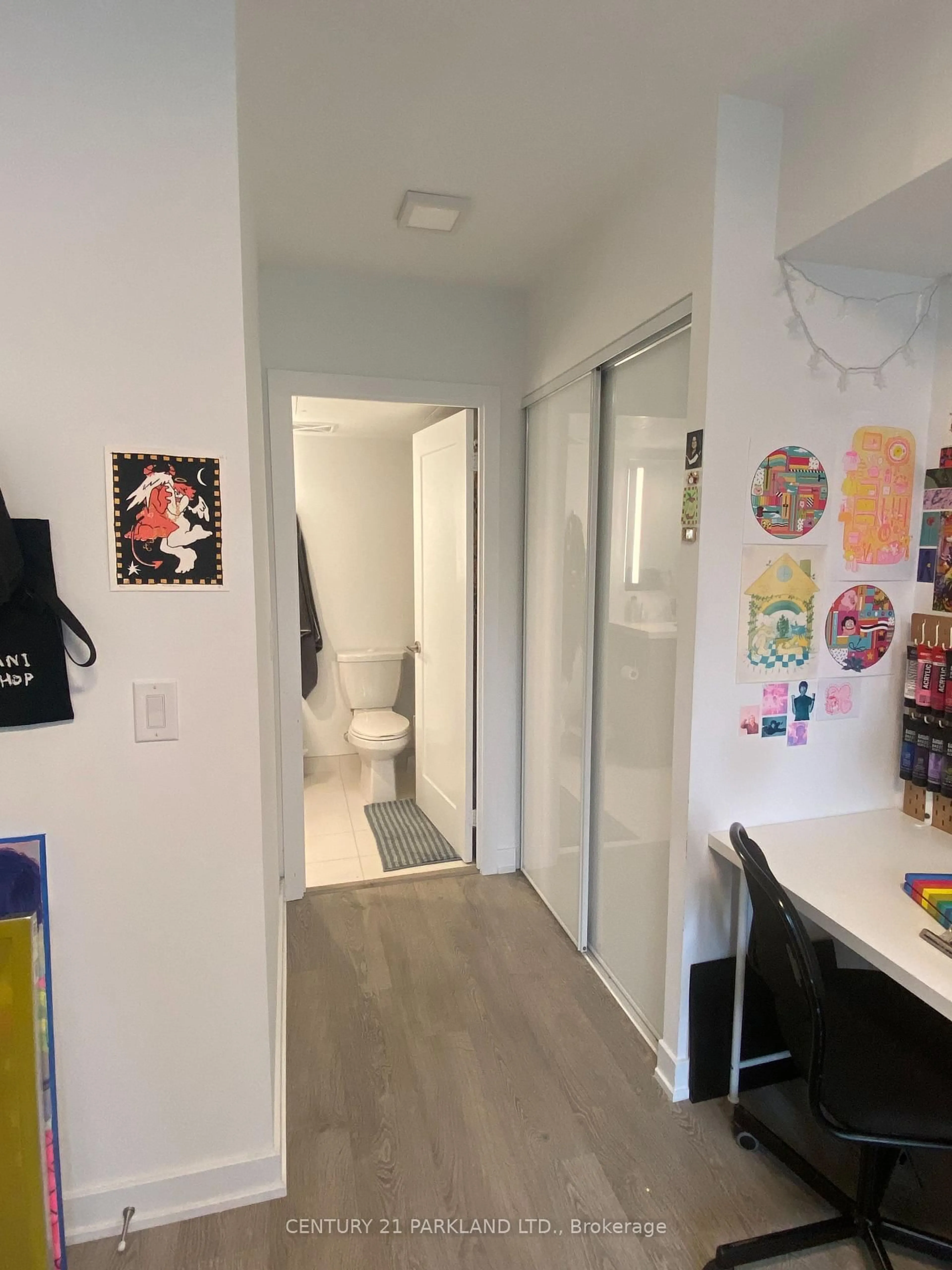 A pic of a room for 50 McCaul St #607, Toronto Ontario M5T 1V9