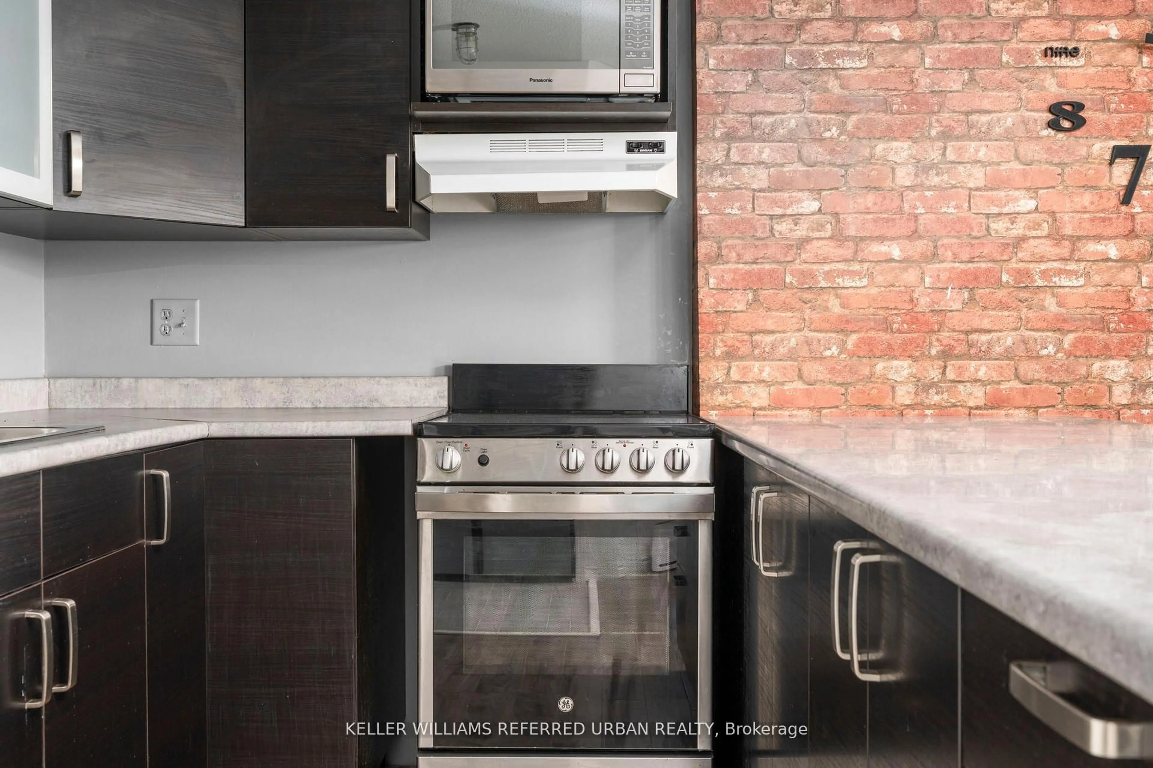 Standard kitchen, unknown for 114 Vaughan Rd #407, Toronto Ontario M6C 2M1